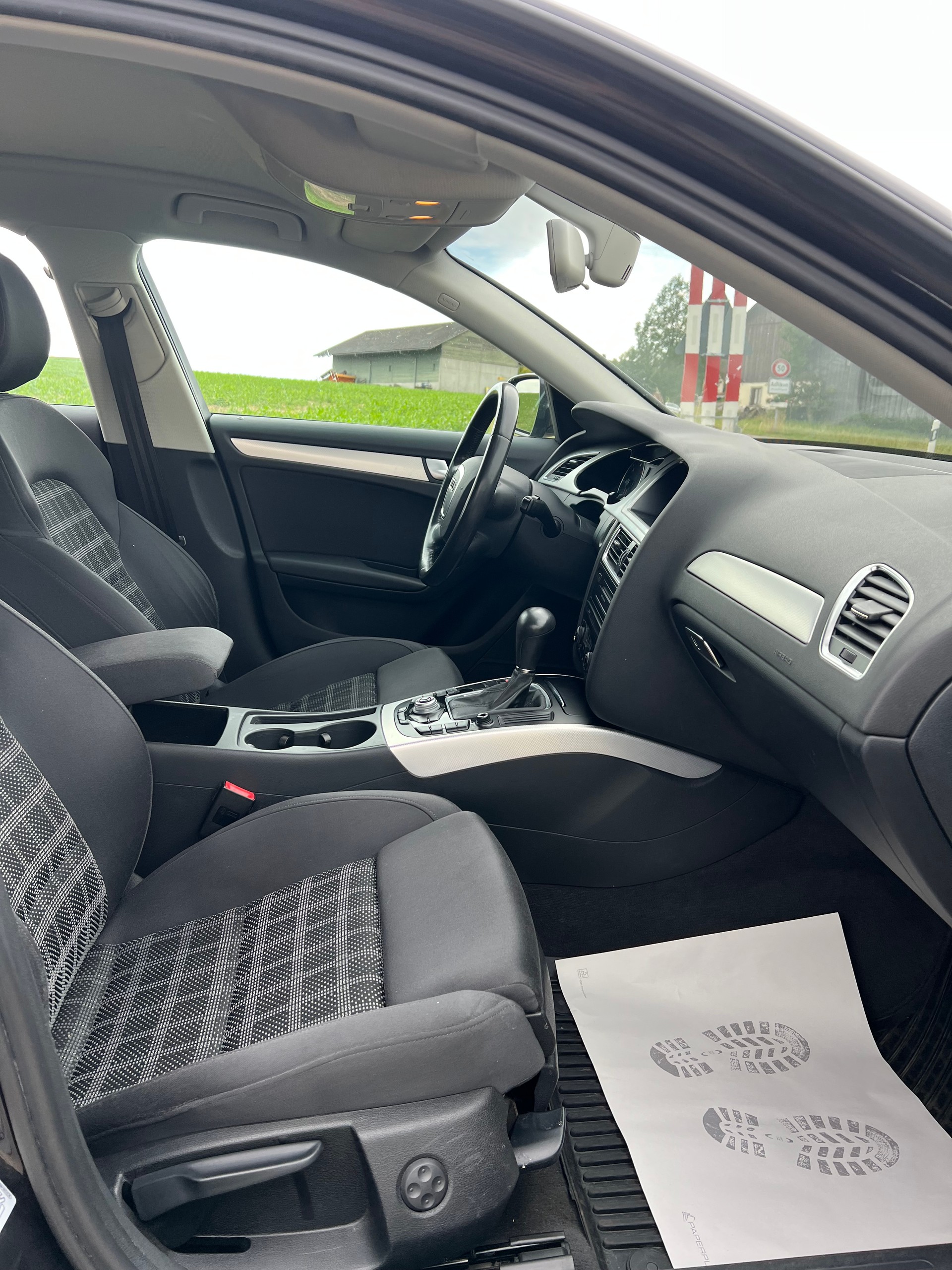 AUDI A4 Avant 2.0 TDI multitronic-image-15