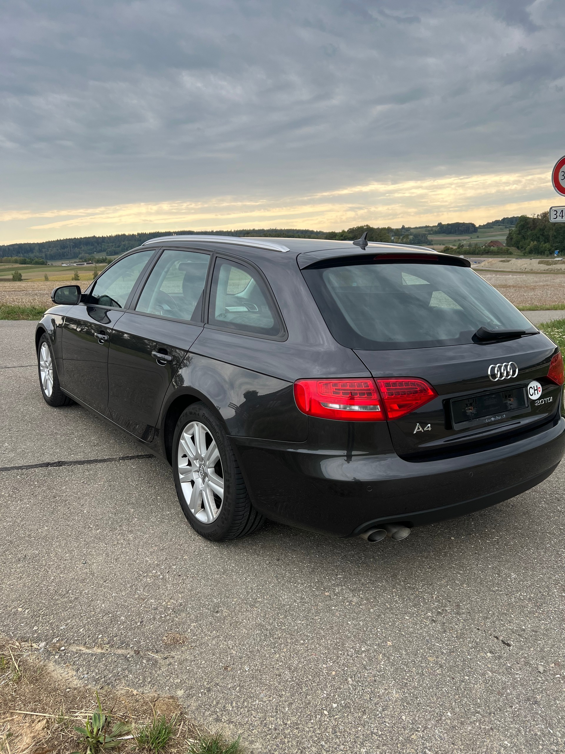 AUDI A4 Avant 2.0 TDI multitronic-image-6