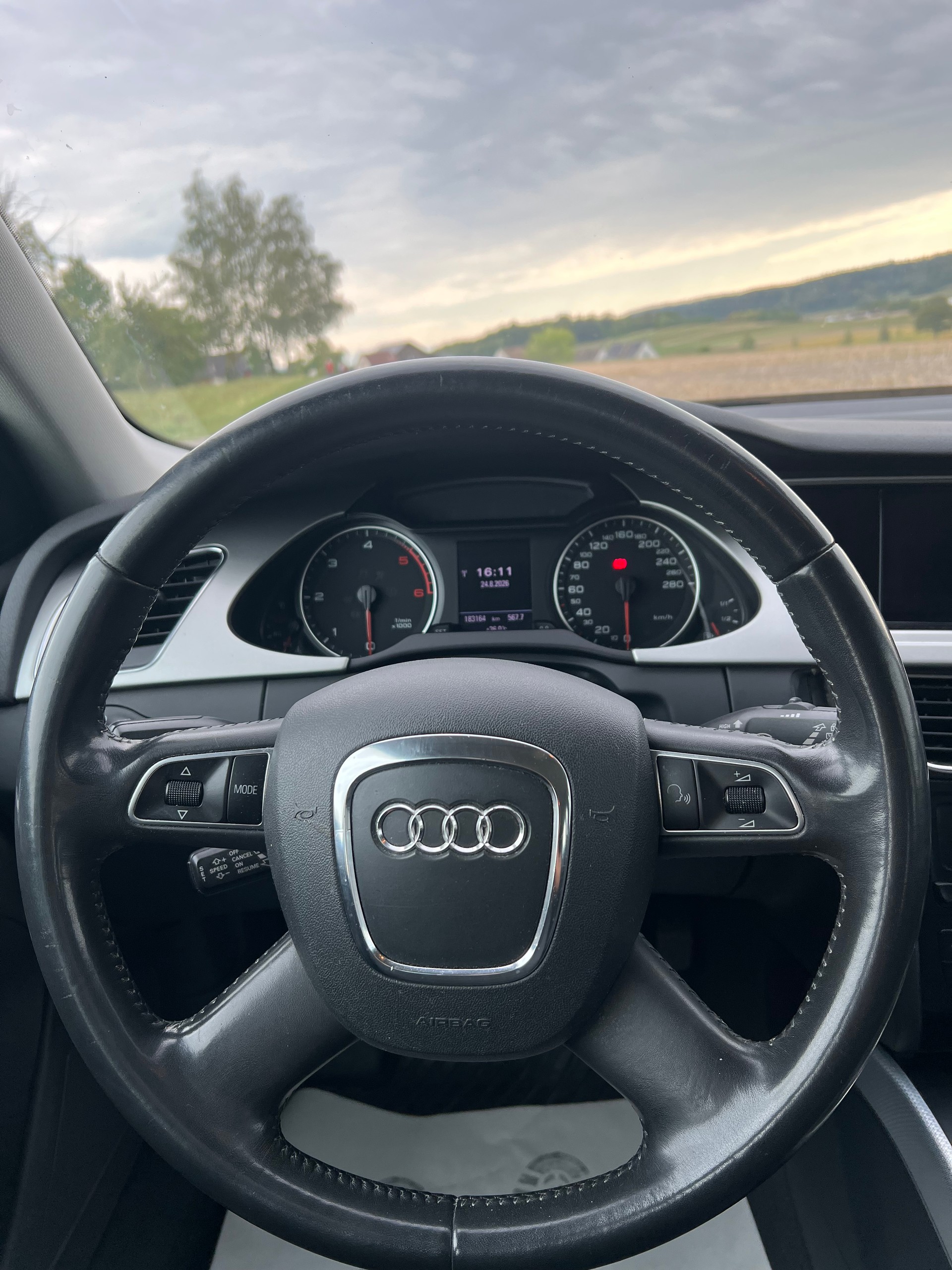 AUDI A4 Avant 2.0 TDI multitronic-image-11