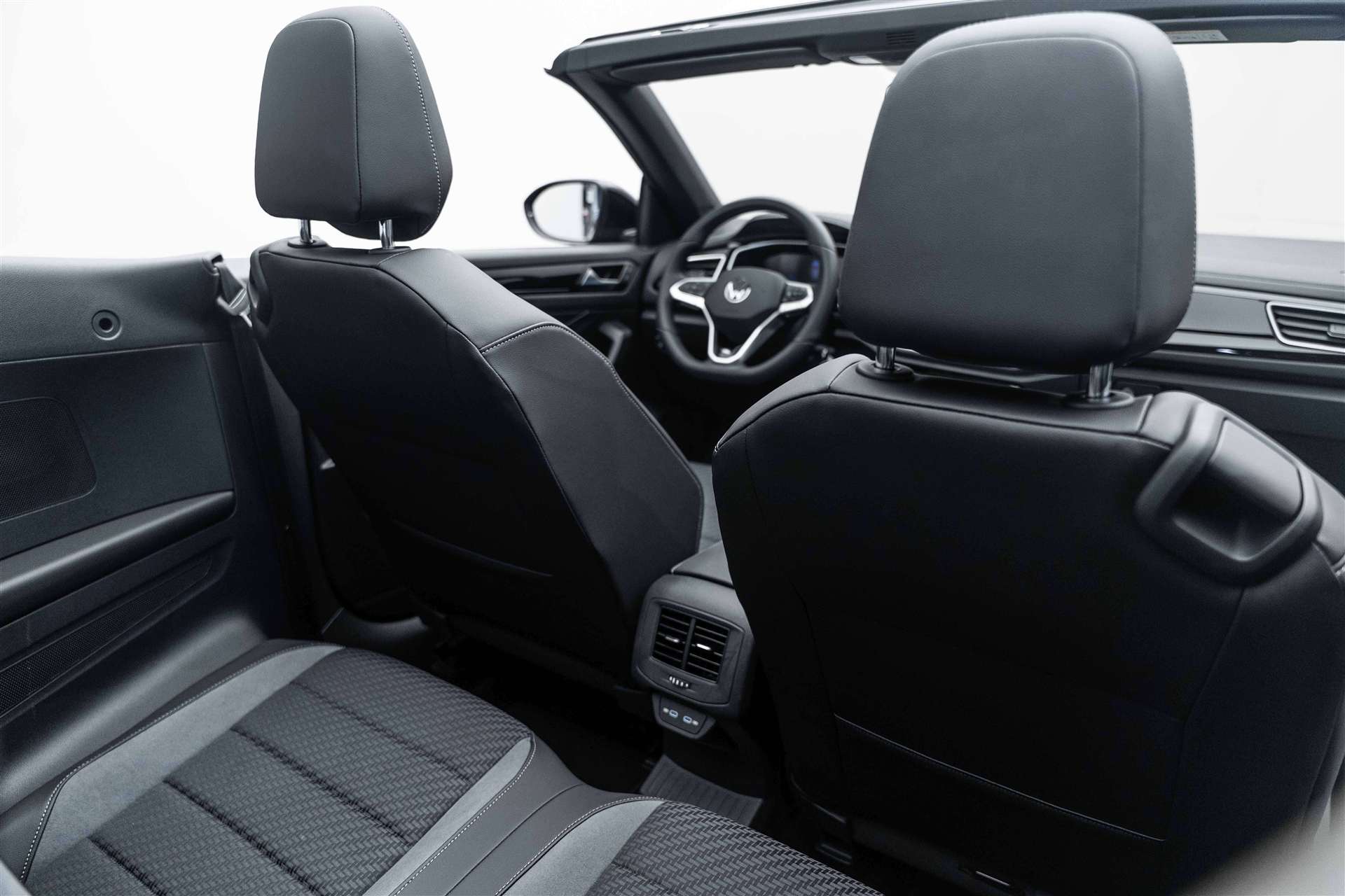 VW VW T-Roc Cabriolet 1.5 TSI EVO R-Line DSG-image-15