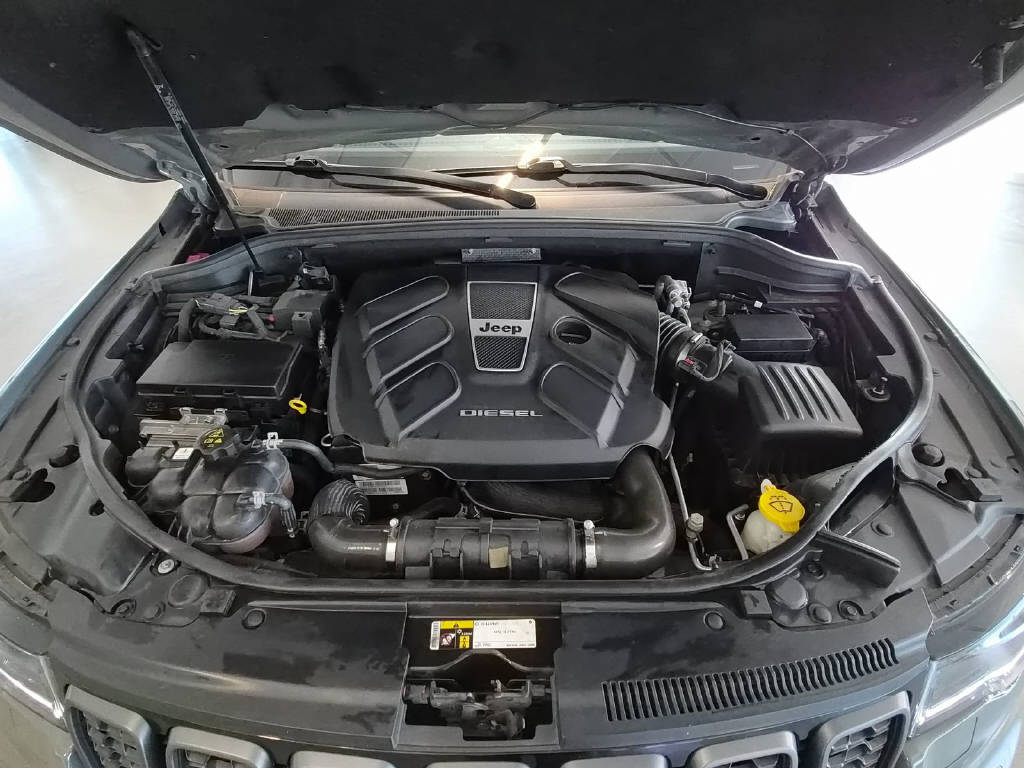 JEEP Grand Cherokee 3.0 CRD 250 Trailhawk-image-12