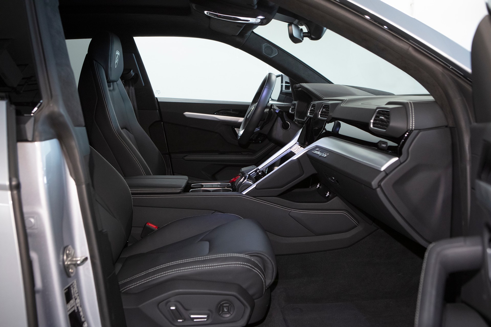 LAMBORGHINI Urus E-Gear-image-5