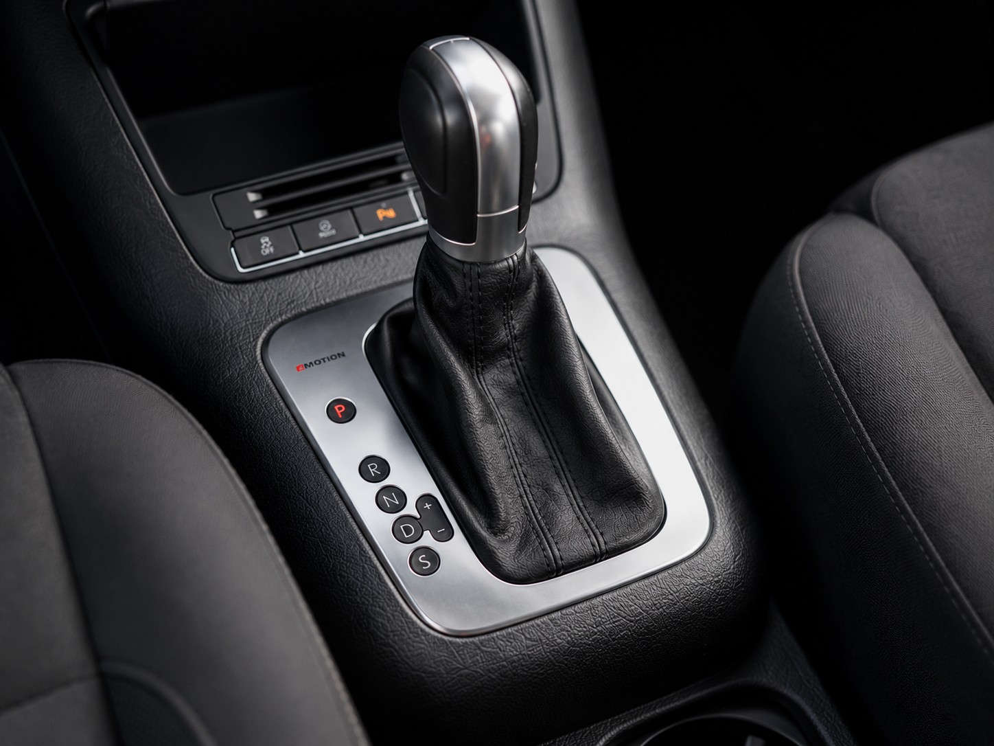 VW Tiguan 2.0 TDI BlueMotion Trend&Fun 4Motion DSG-image-14