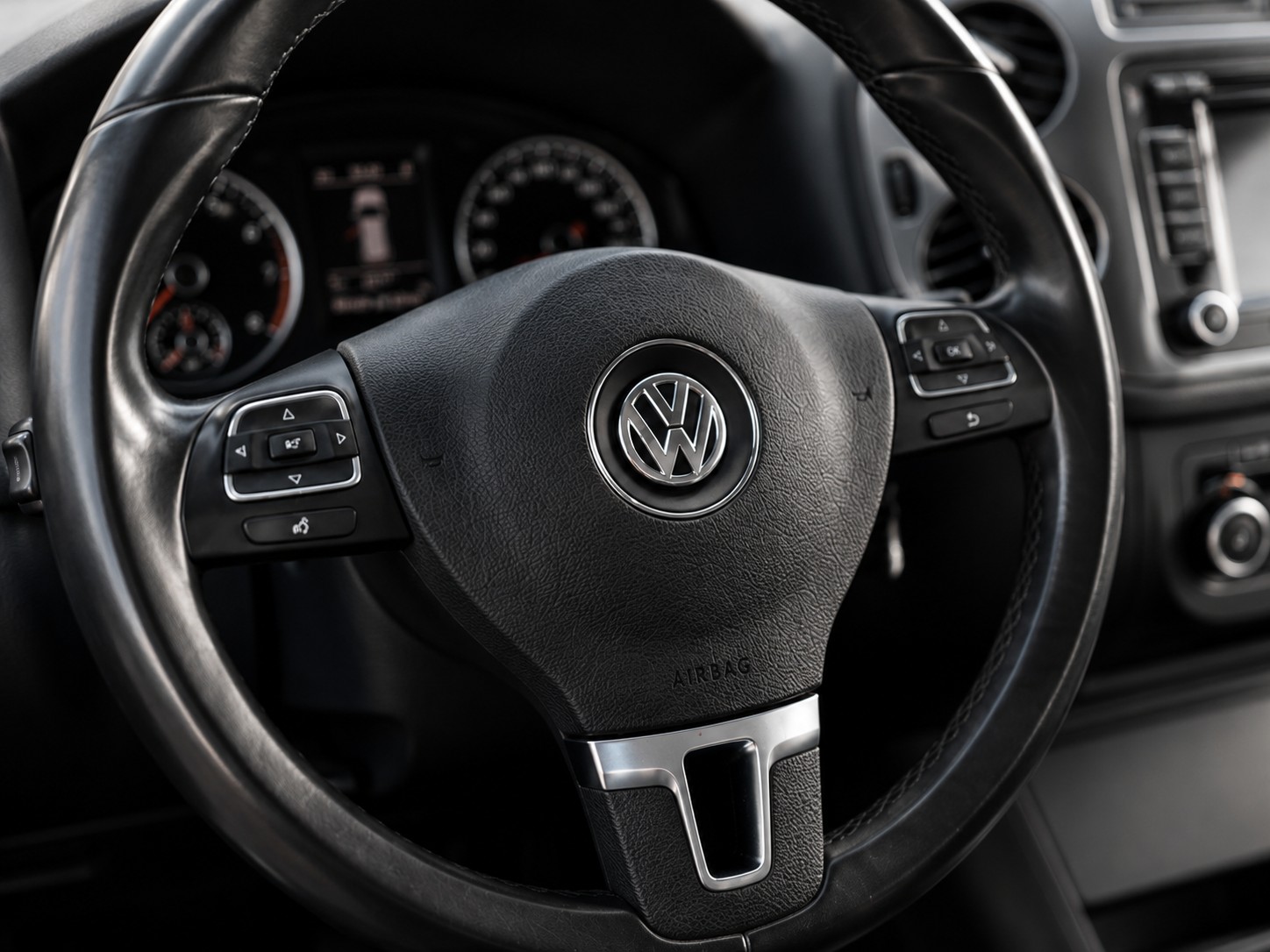 VW Tiguan 2.0 TDI BlueMotion Trend&Fun 4Motion DSG-image-12