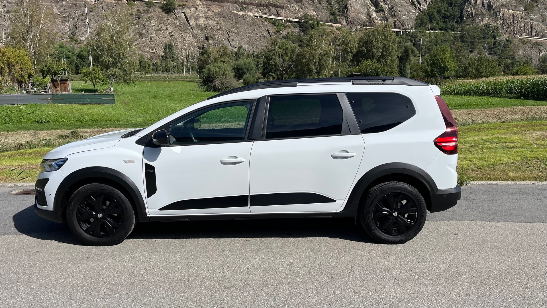 DACIA Jogger TCe 110 Extreme-image-1