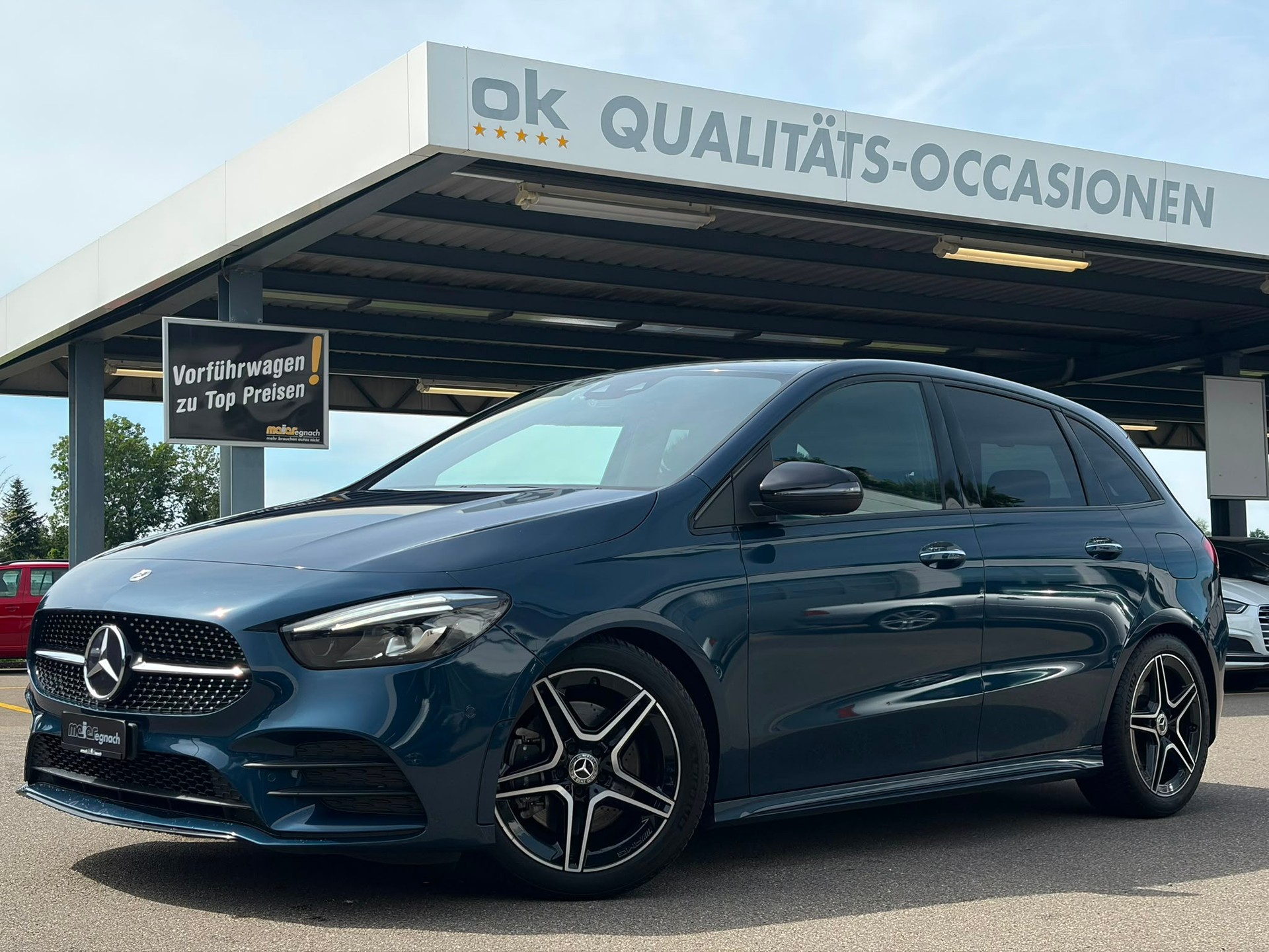 MERCEDES-BENZ B 220 4Matic AMG Line 7G-DCT-image-0