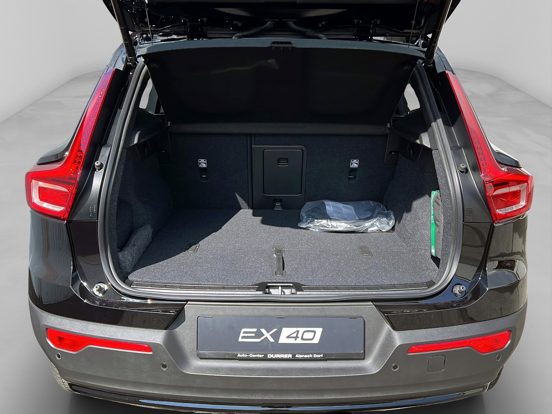 VOLVO EX40 Twin Black Edition AWD-image-15
