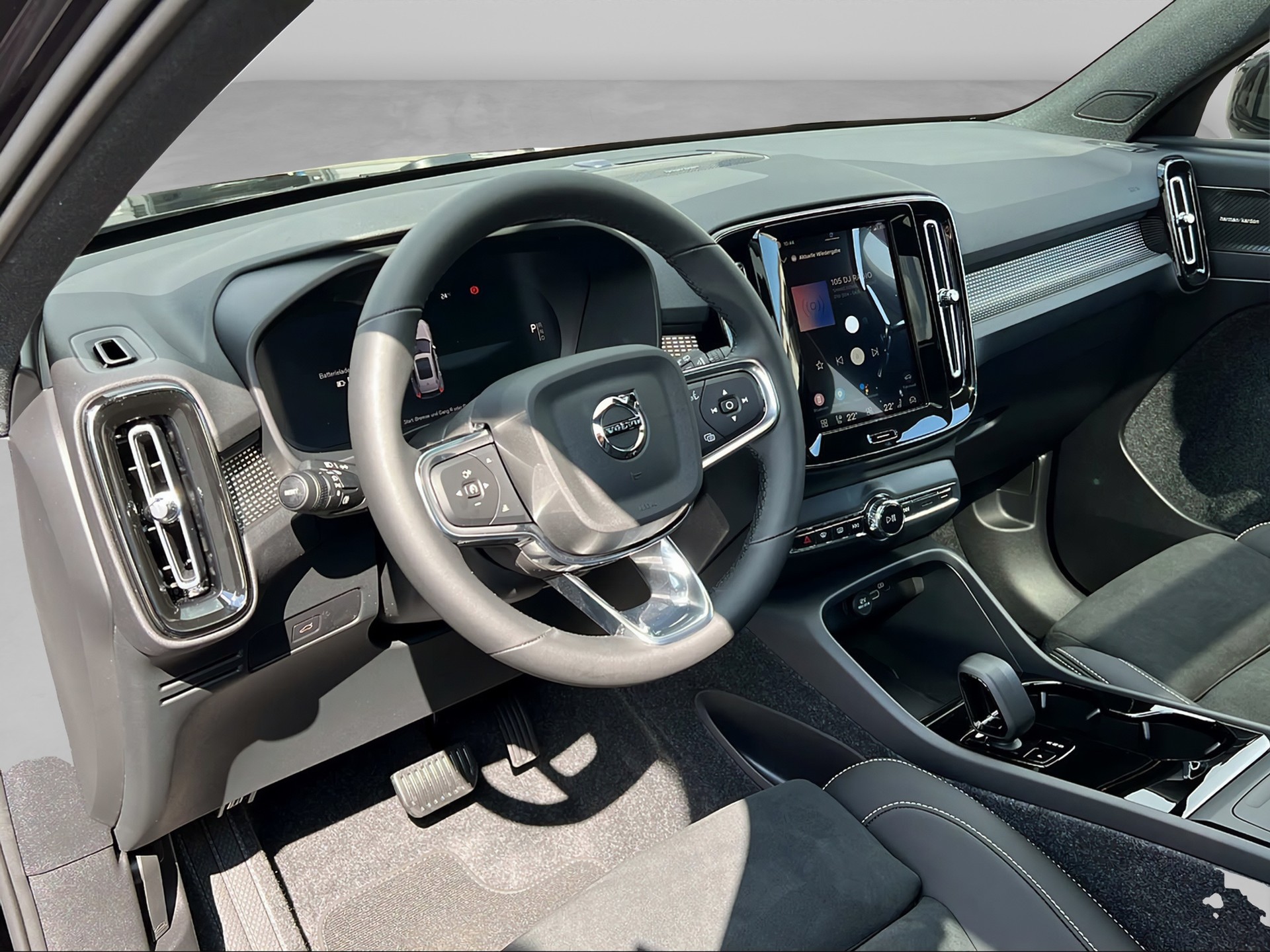 VOLVO EX40 Twin Black Edition AWD-image-9