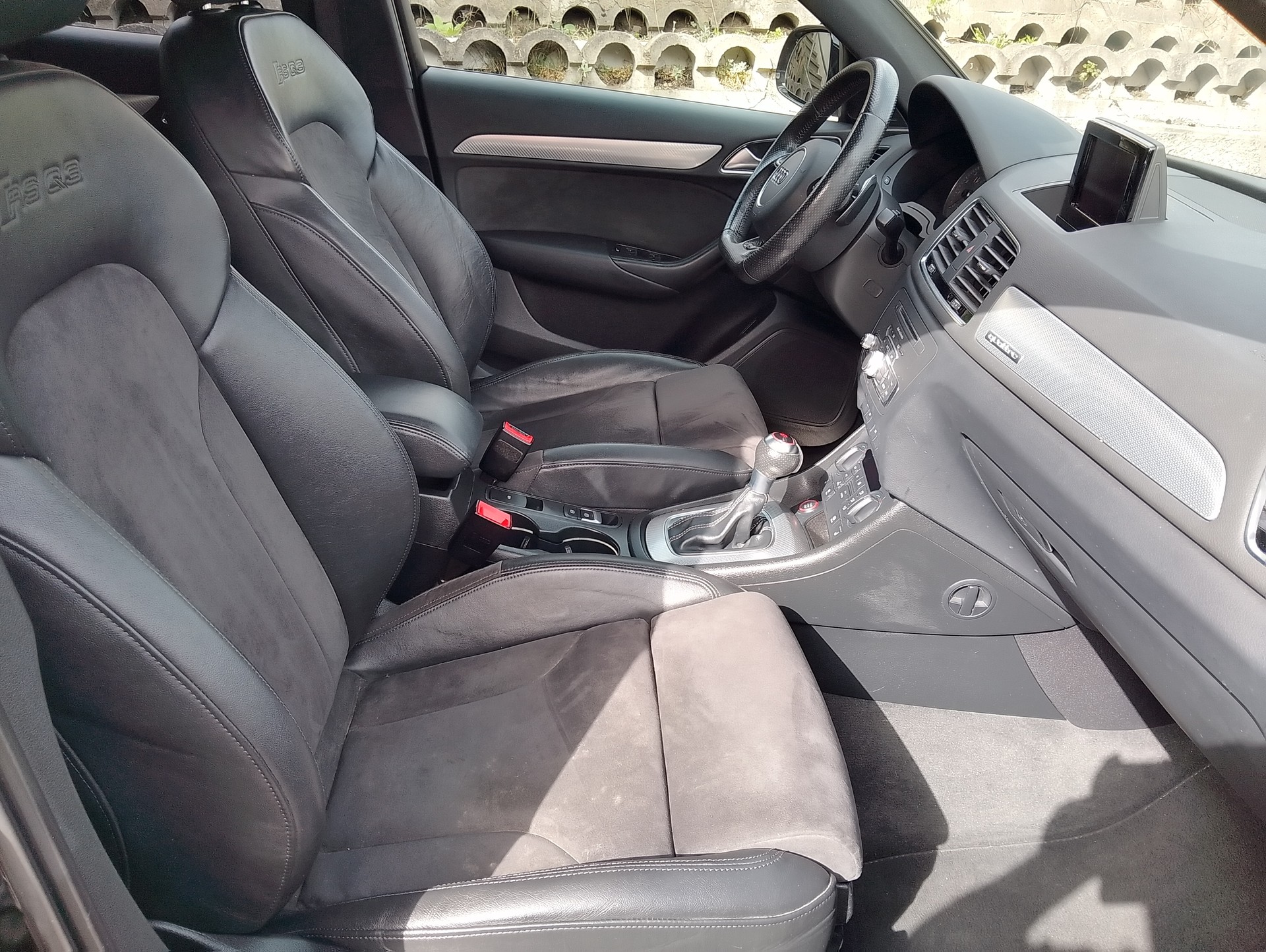 AUDI RS Q3 2.5 TFSI quattro S-tronic-image-14