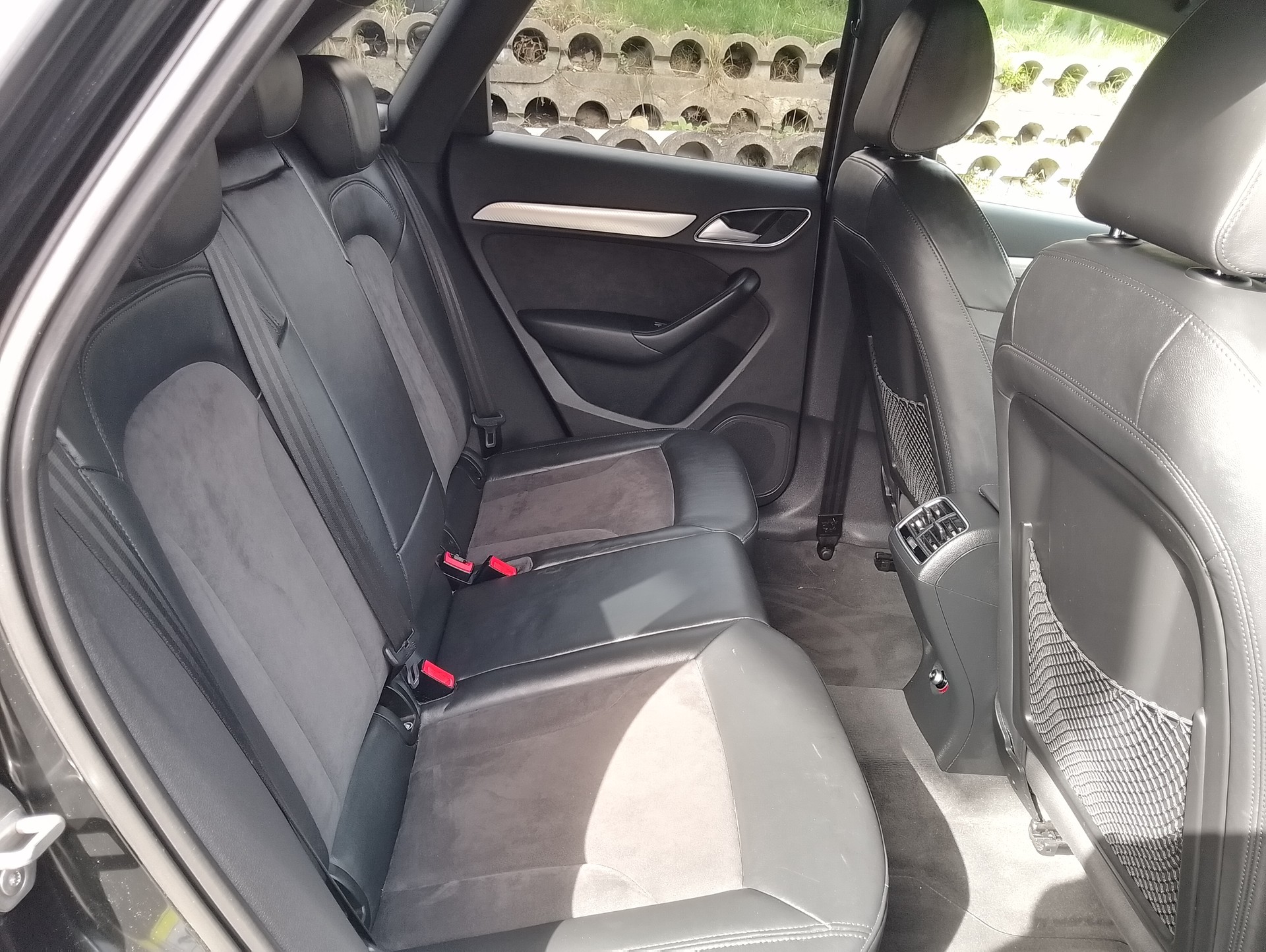 AUDI RS Q3 2.5 TFSI quattro S-tronic-image-15