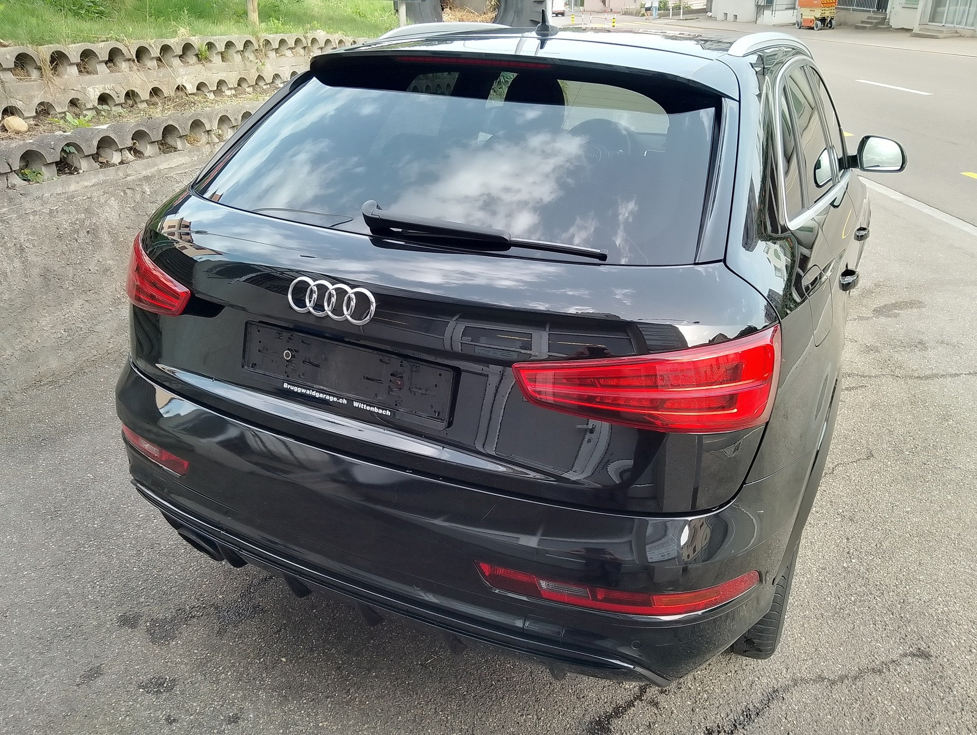 AUDI RS Q3 2.5 TFSI quattro S-tronic-image-9
