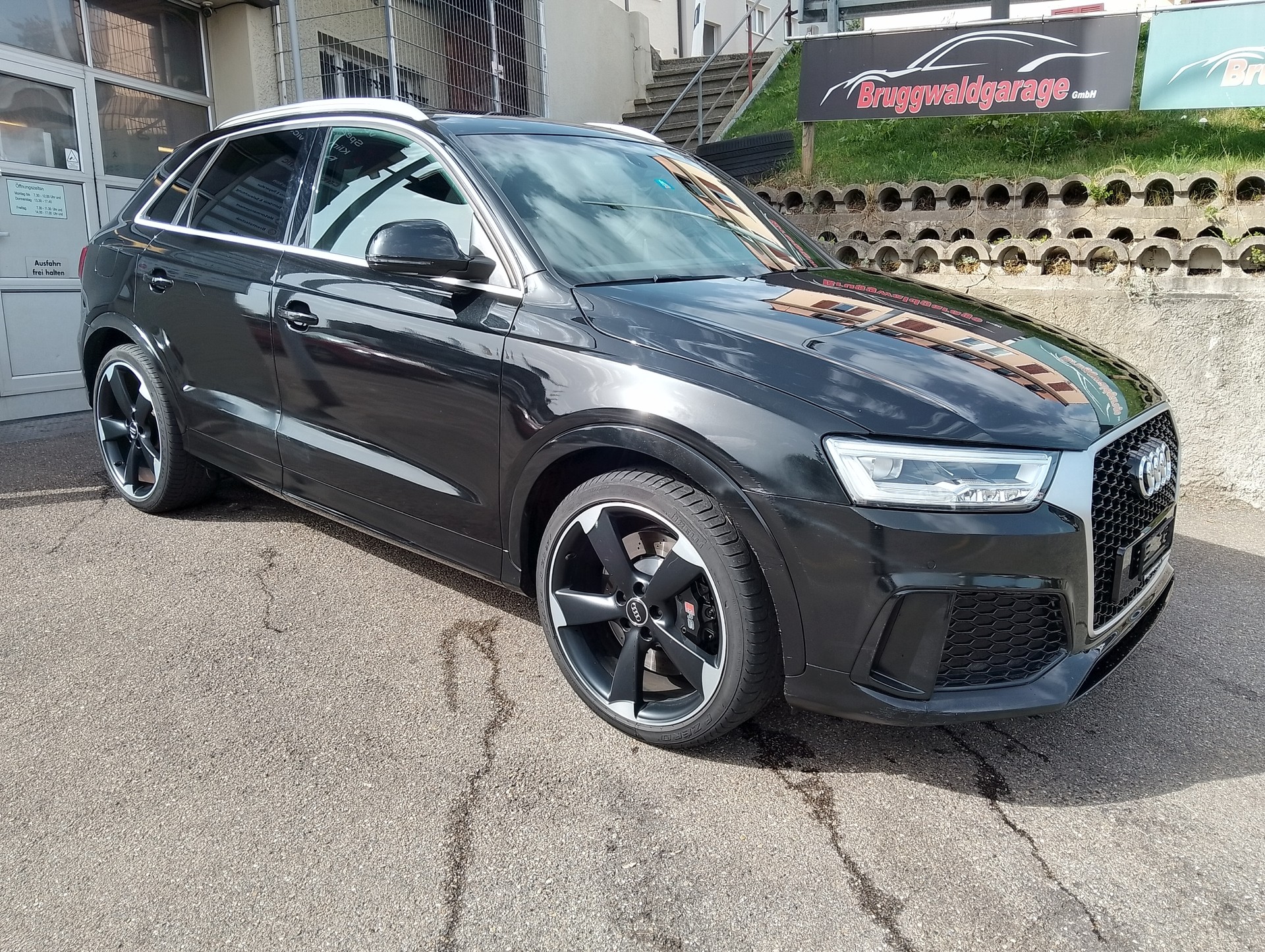 AUDI RS Q3 2.5 TFSI quattro S-tronic-image-4