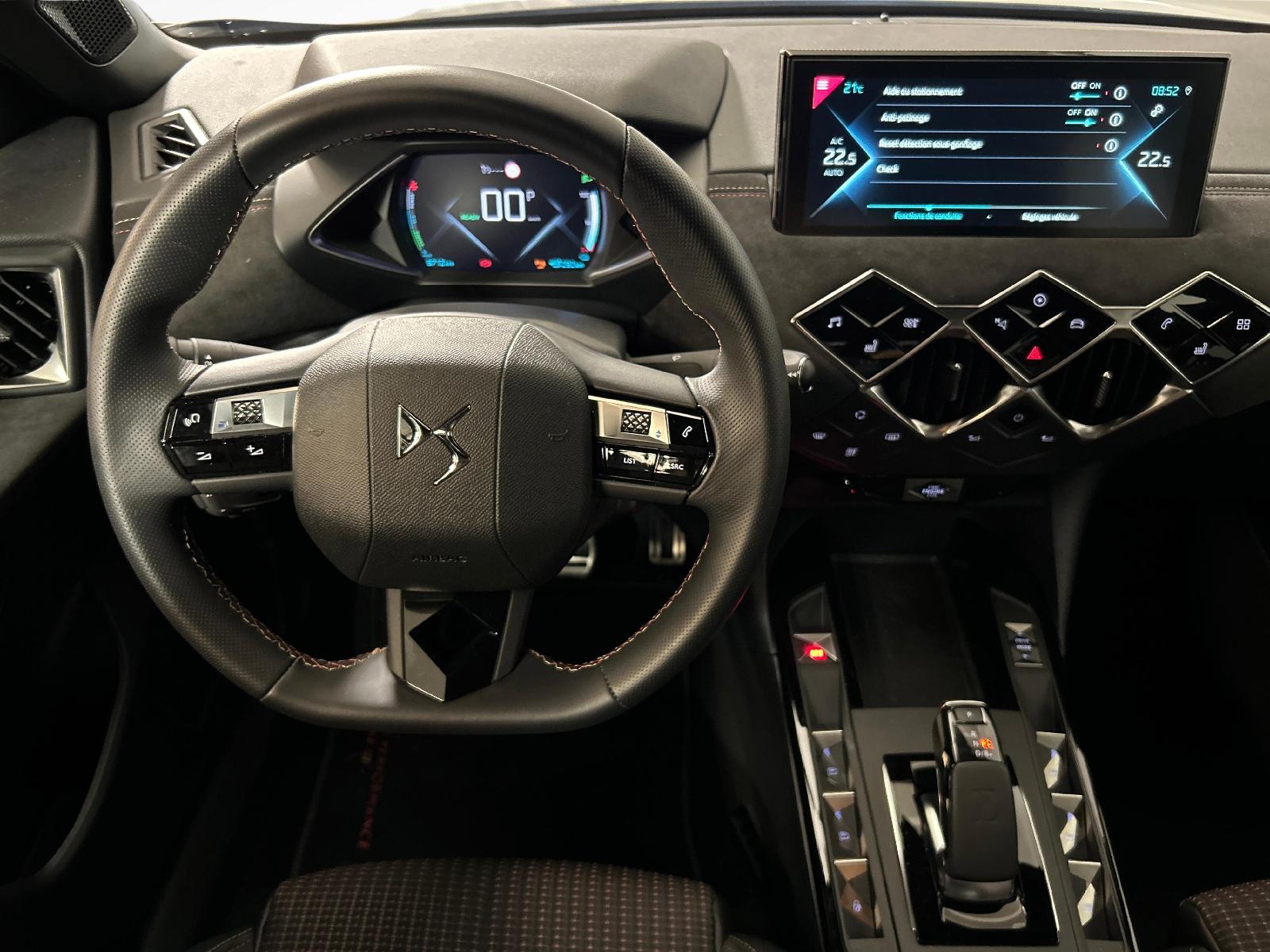 DS AUTOMOBILES 3 Crossback E-Tense Performance Line-image-6