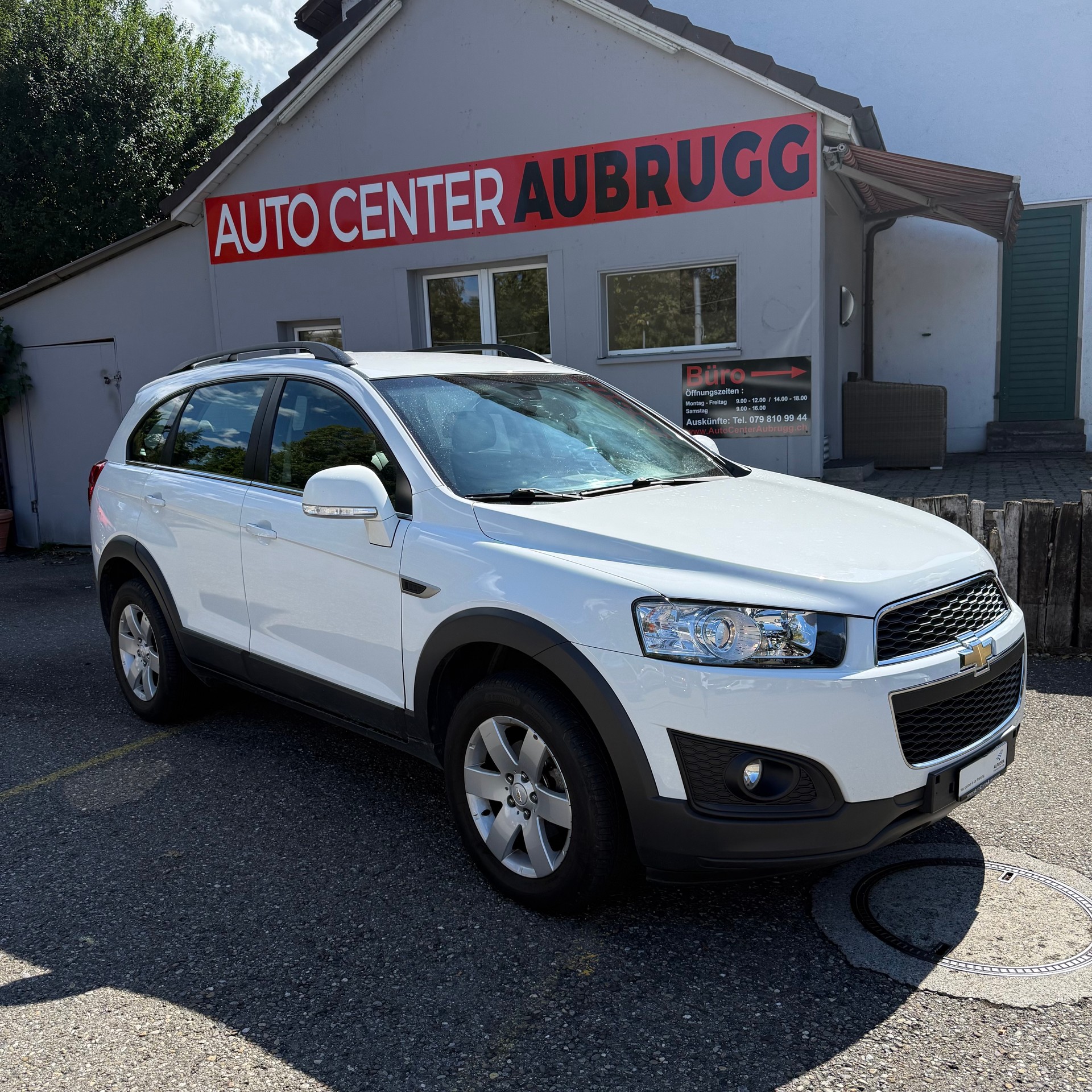 CHEVROLET Captiva 2.2 VCDi LT 4WD *1. HAND*-image-0