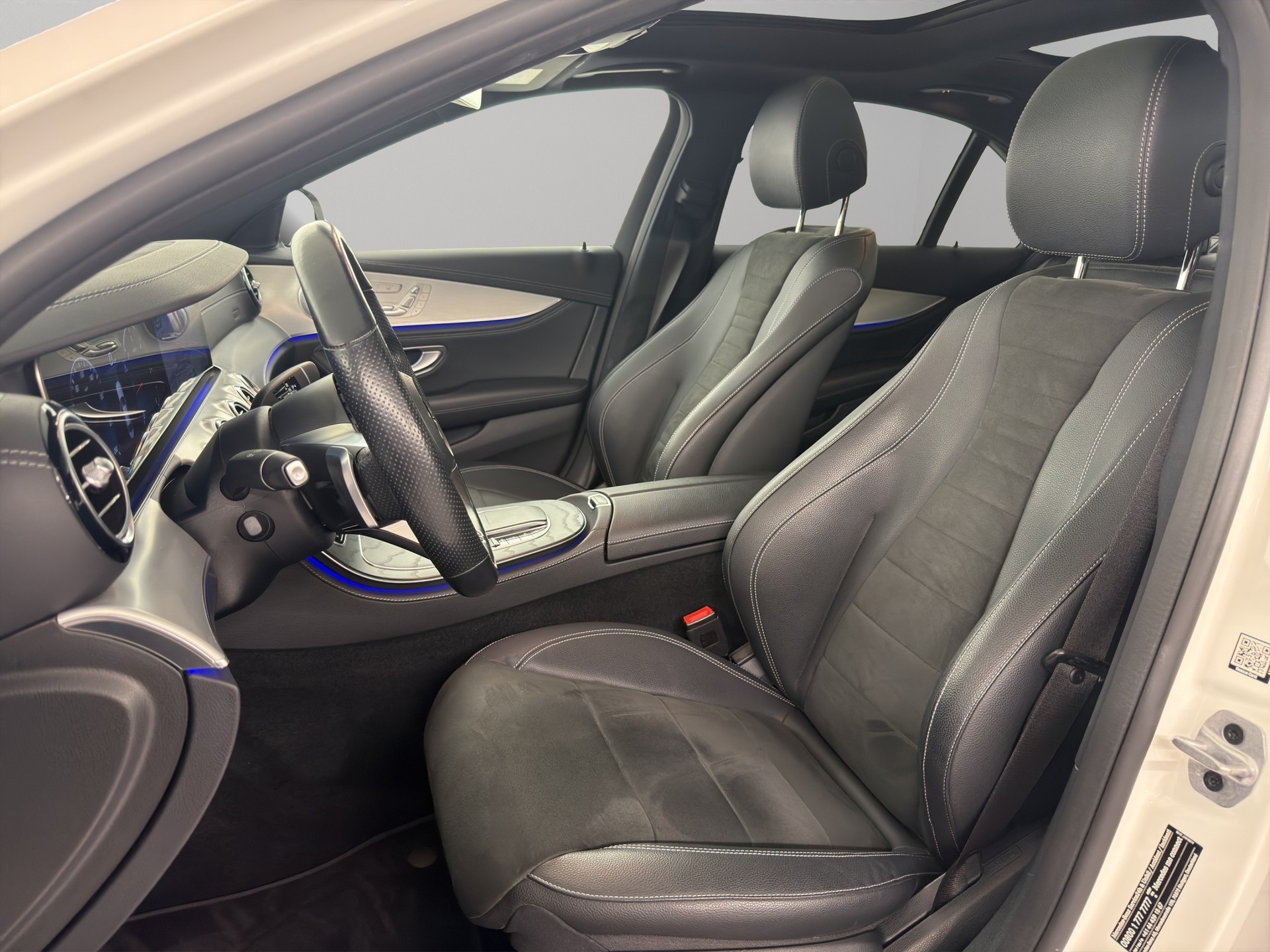 MERCEDES-BENZ E 220 d AMG Line 4matic-image-7