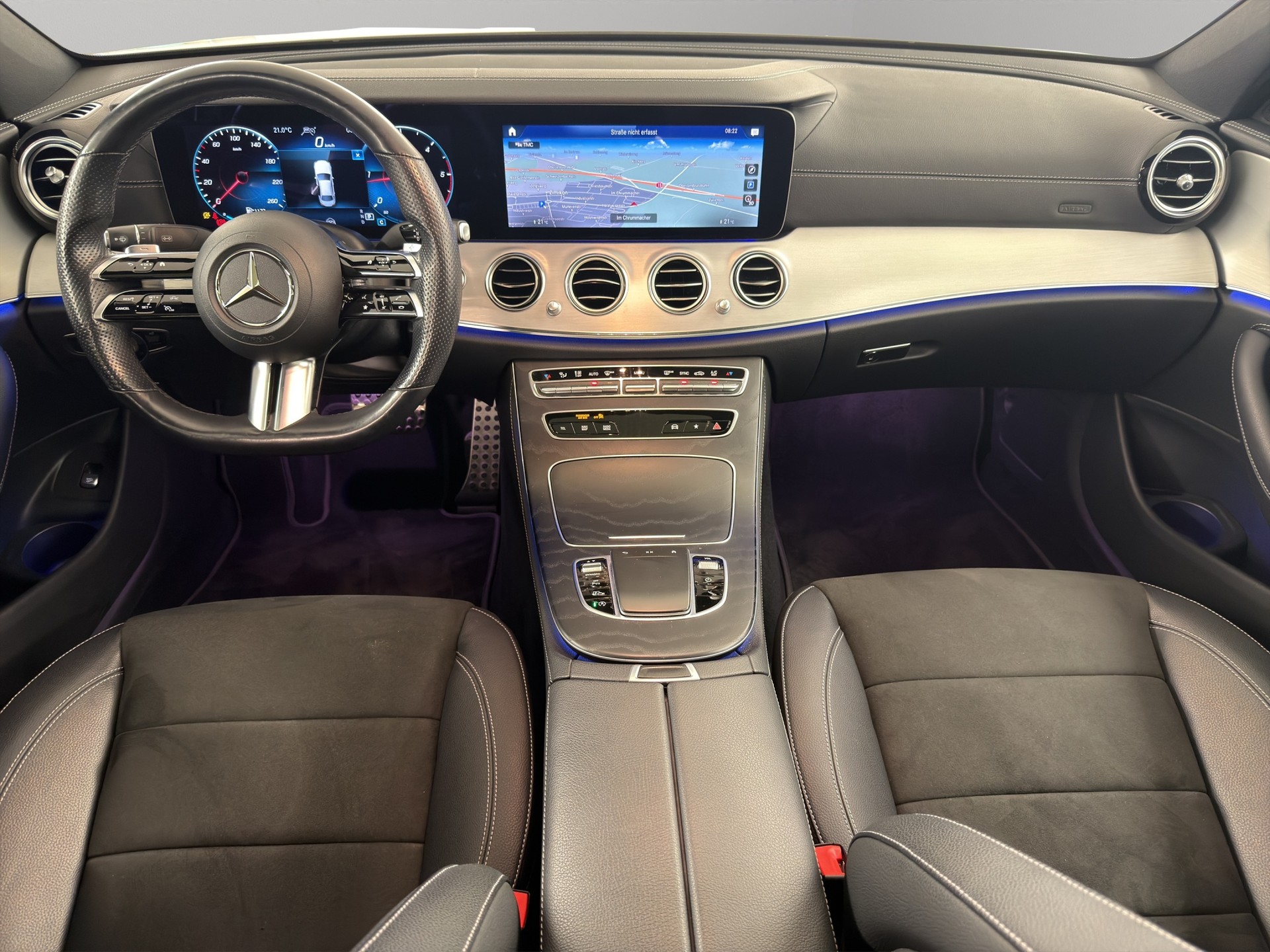 MERCEDES-BENZ E 220 d AMG Line 4matic-image-10