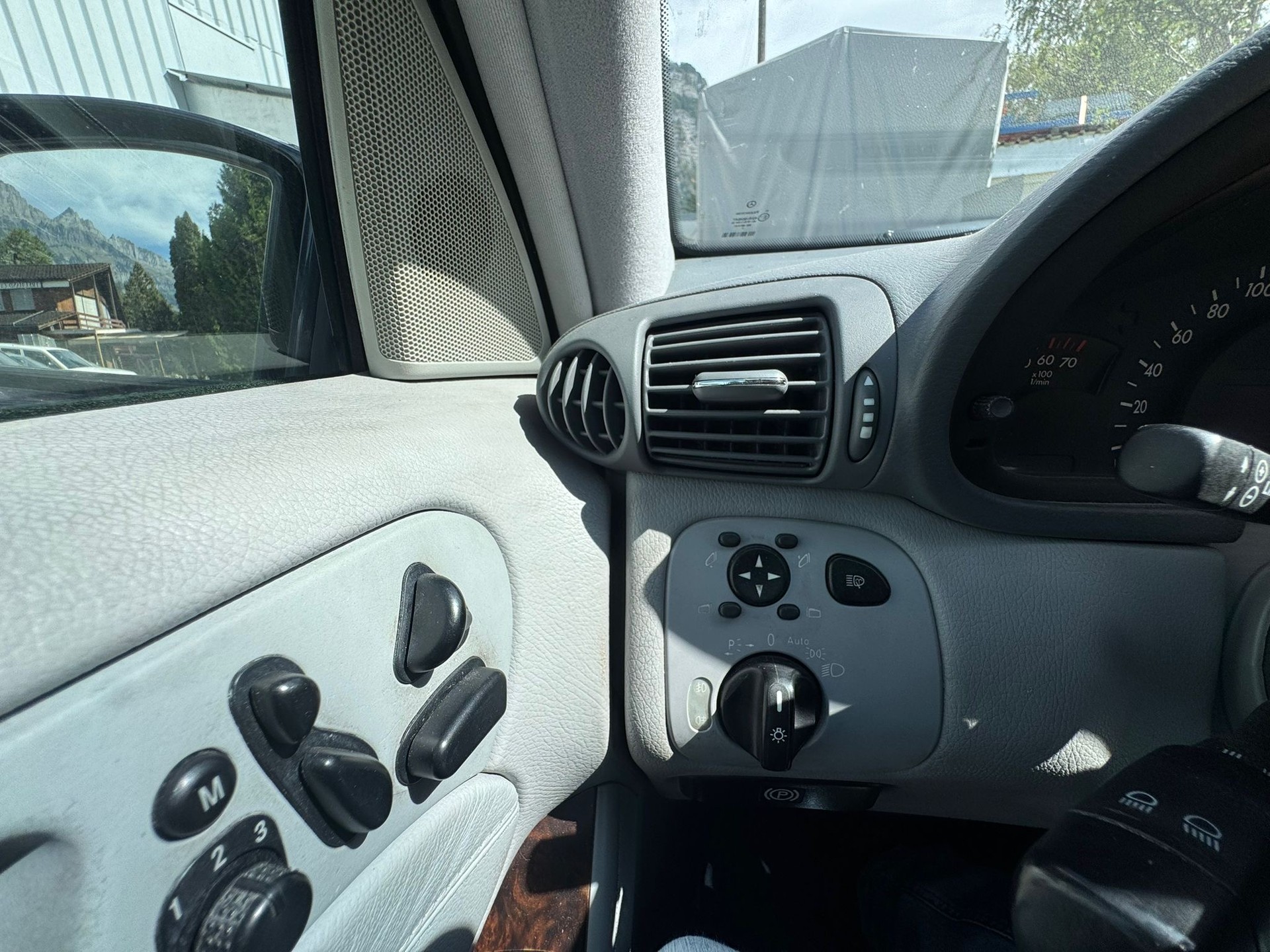 MERCEDES-BENZ C 320 Elégance Automatic-image-10
