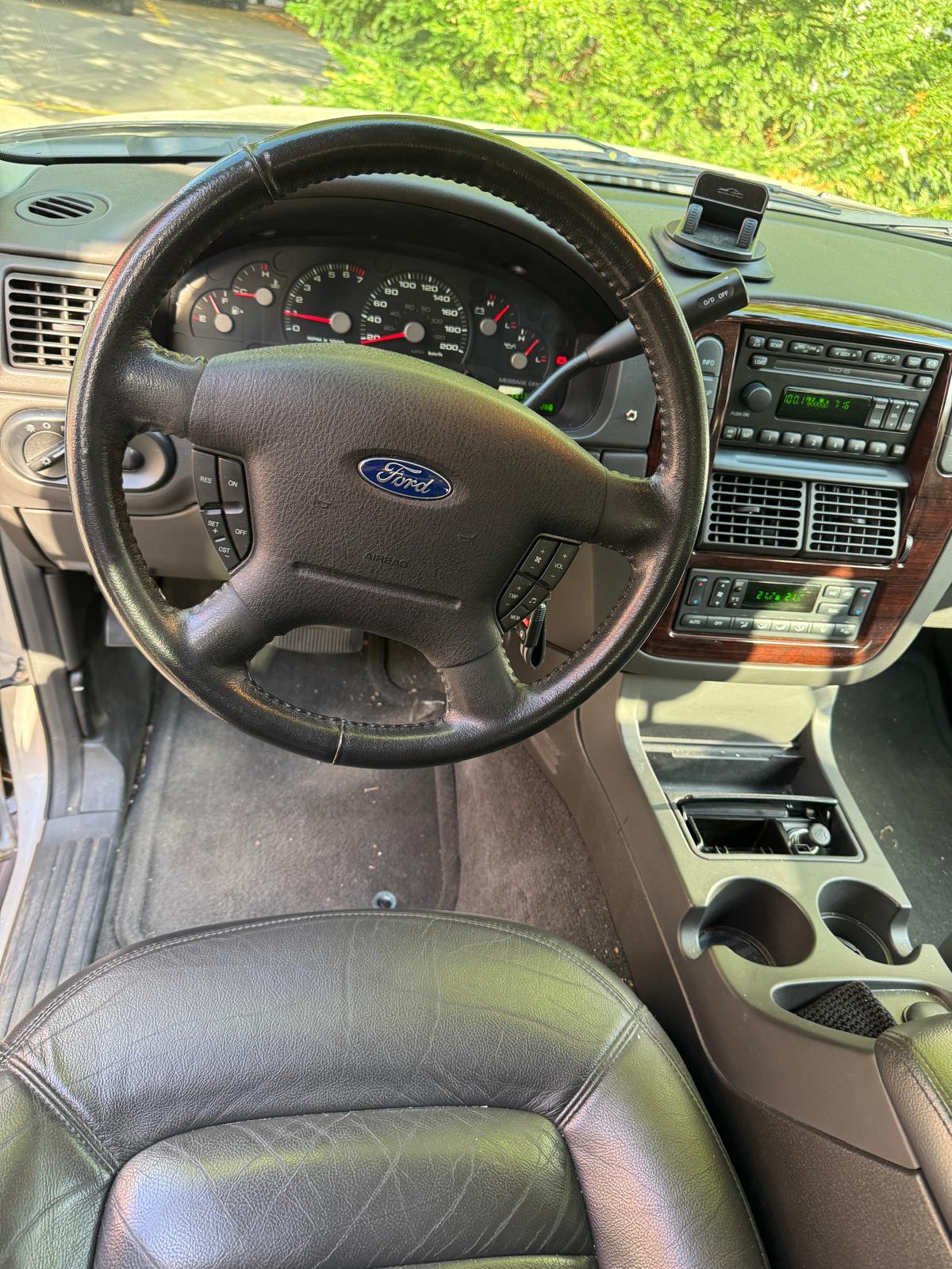 FORD EXPLORER-image-4