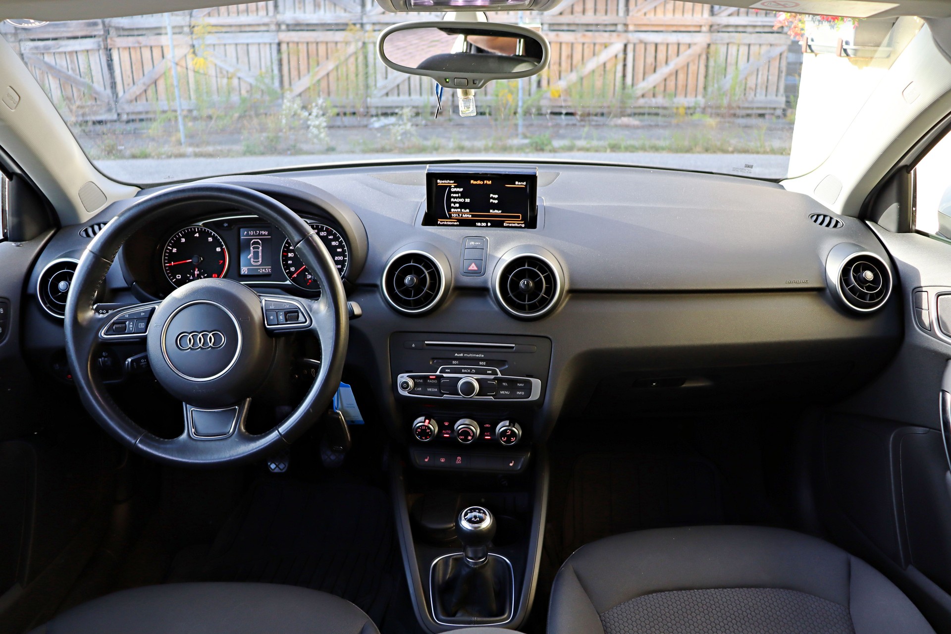 AUDI A1 Sportback 1.0 TFSI-image-8