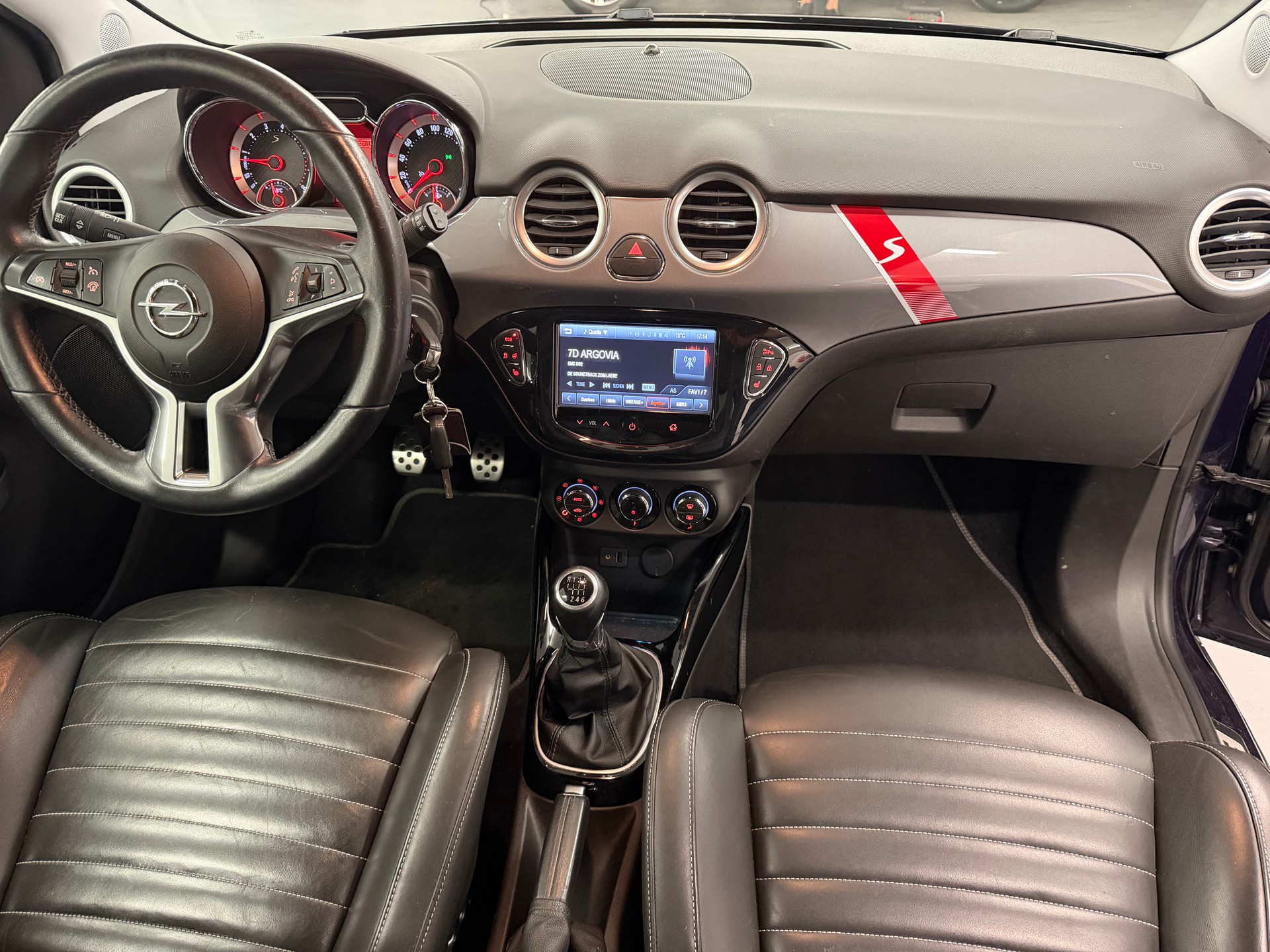 OPEL Adam 1.4 Turbo ROCKS S-image-12