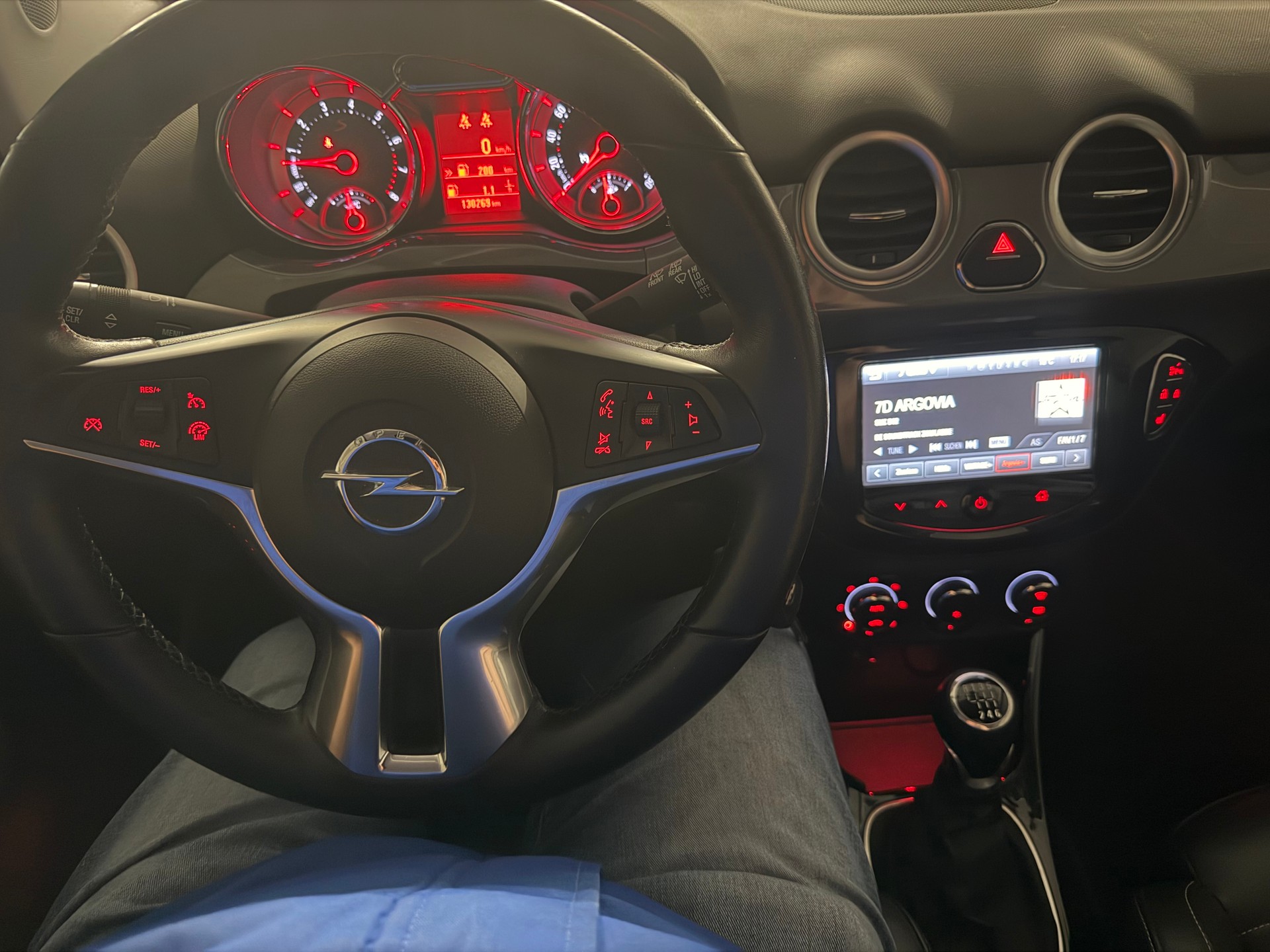 OPEL Adam 1.4 Turbo ROCKS S-image-16