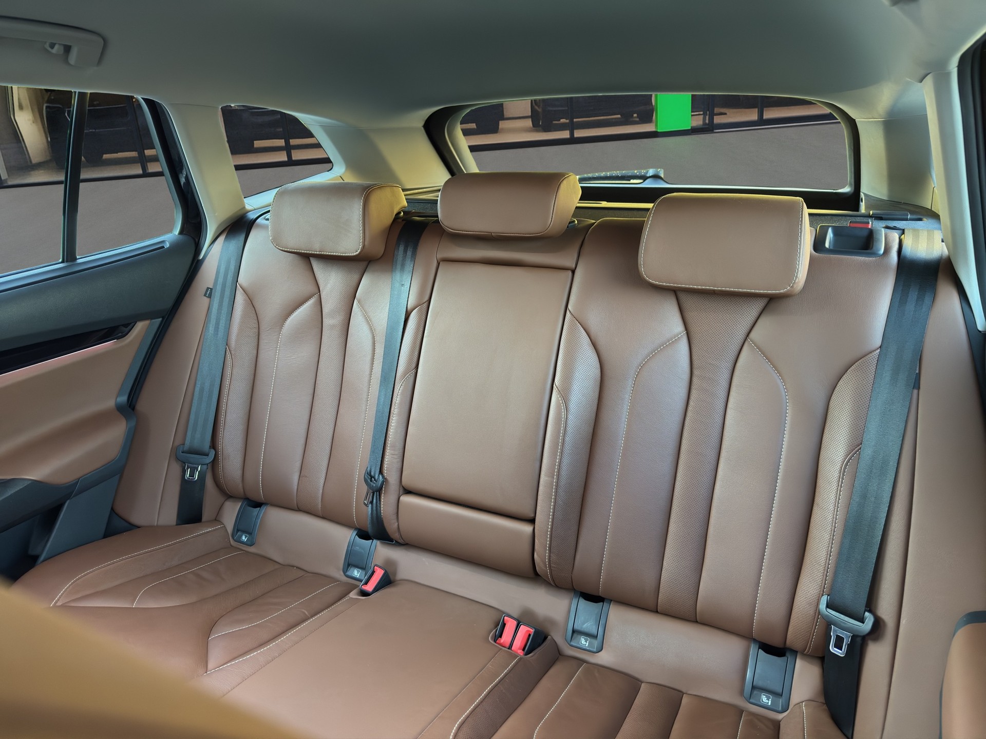 SKODA Enyaq iV 80x-image-12