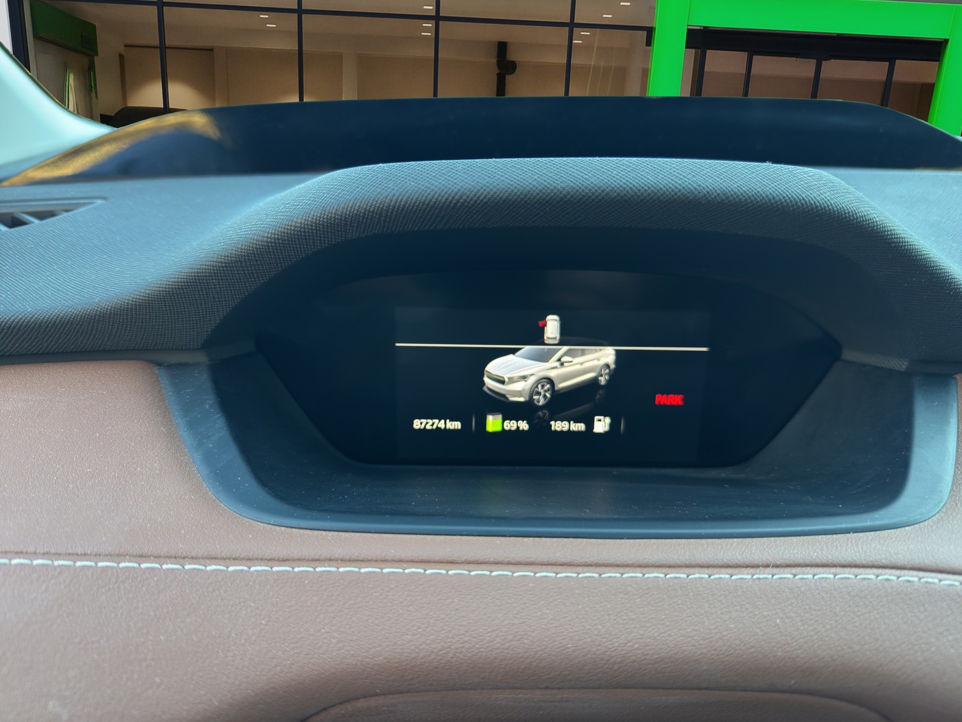 SKODA Enyaq iV 80x-image-10