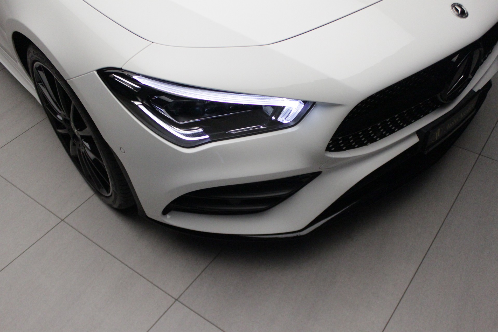 MERCEDES-BENZ CLA 250 4Matic AMG Line 7G-DCT-image-4
