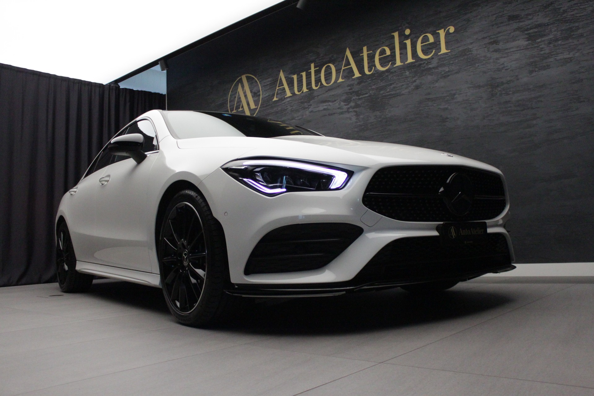 MERCEDES-BENZ CLA 250 4Matic AMG Line 7G-DCT-image-3