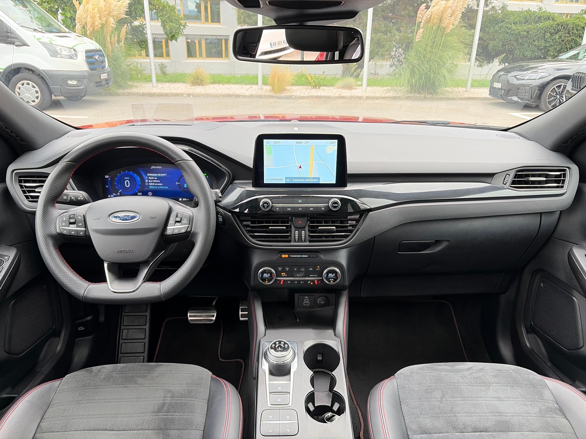 FORD Kuga 2.5 Hybrid ST-Line X 4x4-image-14
