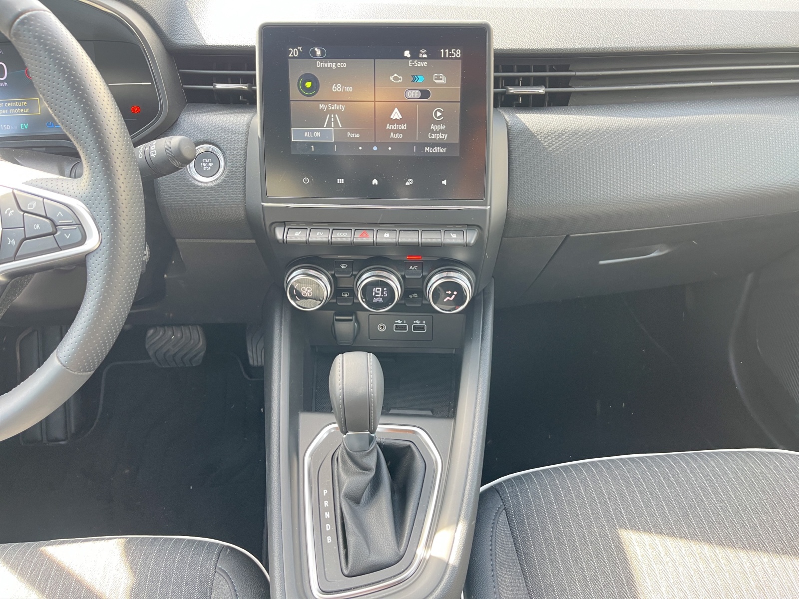 MITSUBISHI COLT 1.6 HEV Intense-image-14