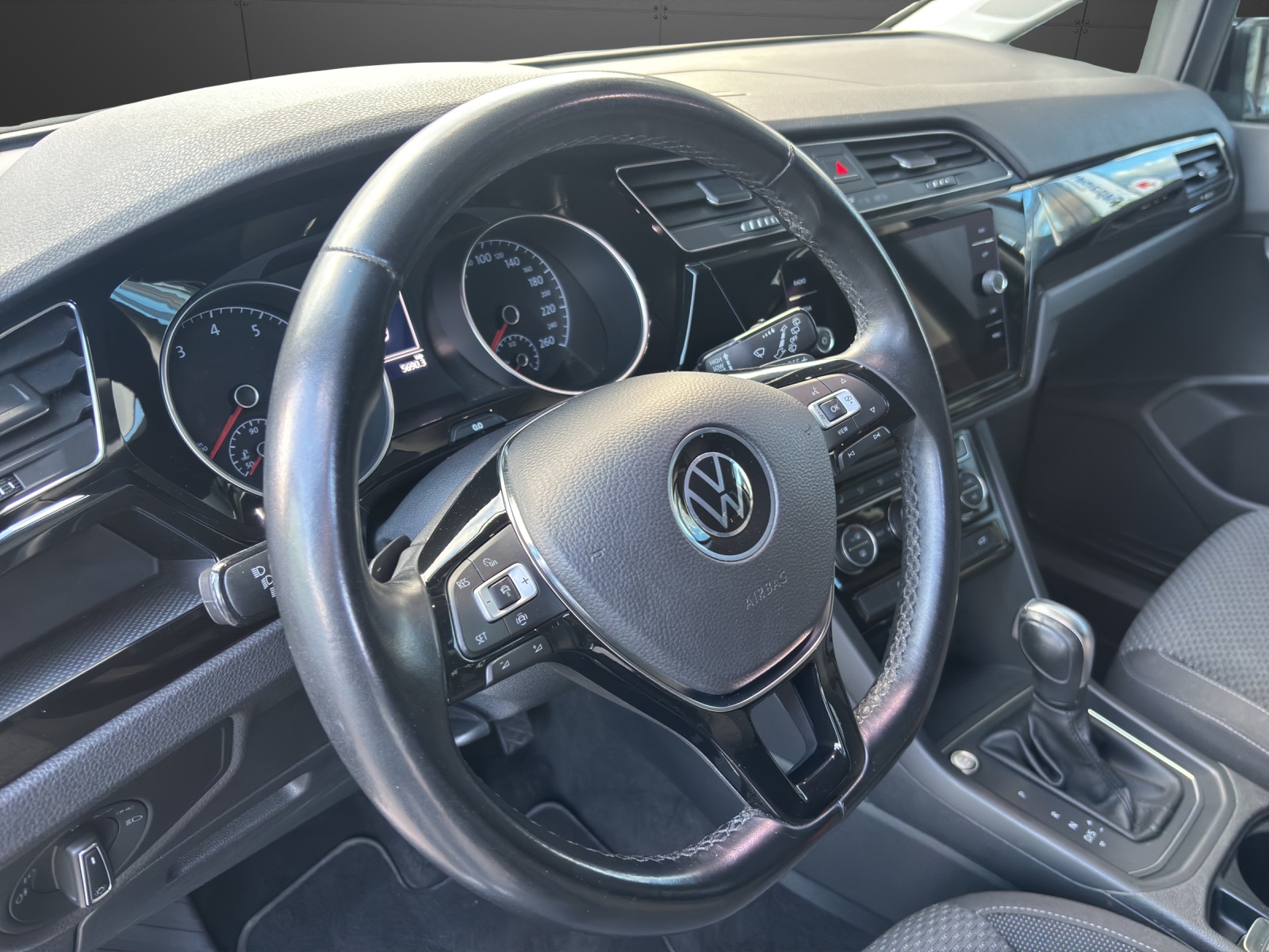 VW Touran 1.5 TSI EVO Comfortline DSG-image-3