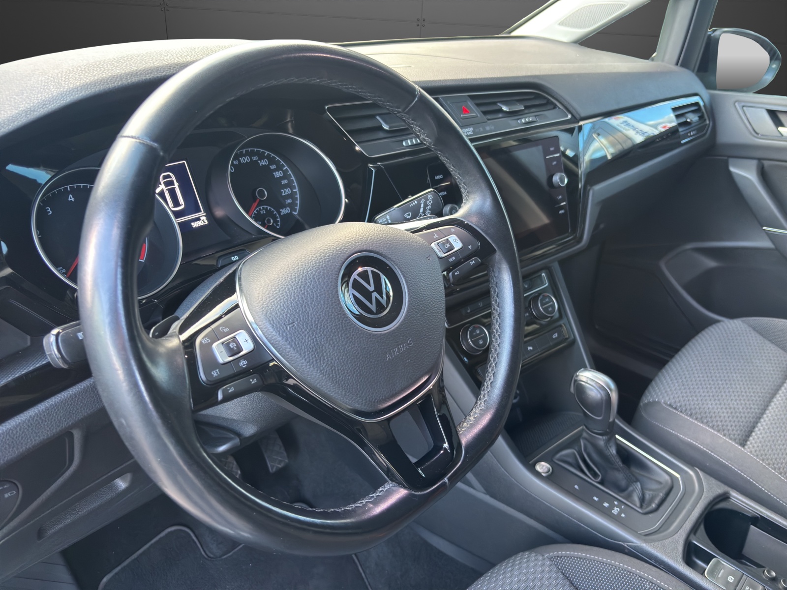 VW Touran 1.5 TSI EVO Comfortline DSG-image-4