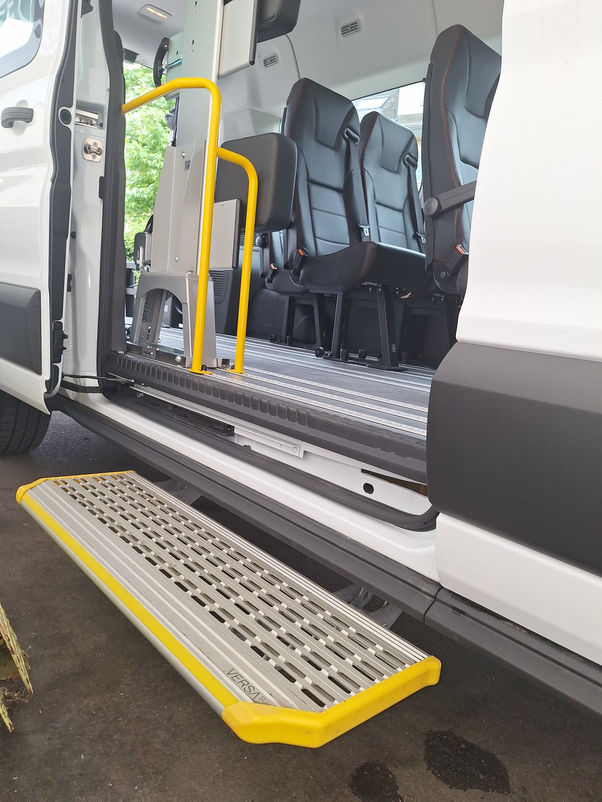 FORD Transit Combi 350 L3 Trend FWD A-image-11
