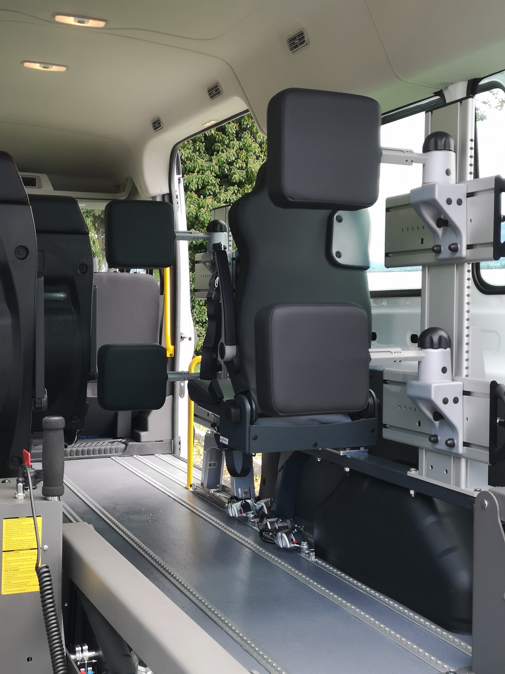 FORD Transit Combi 350 L3 Trend FWD A-image-8