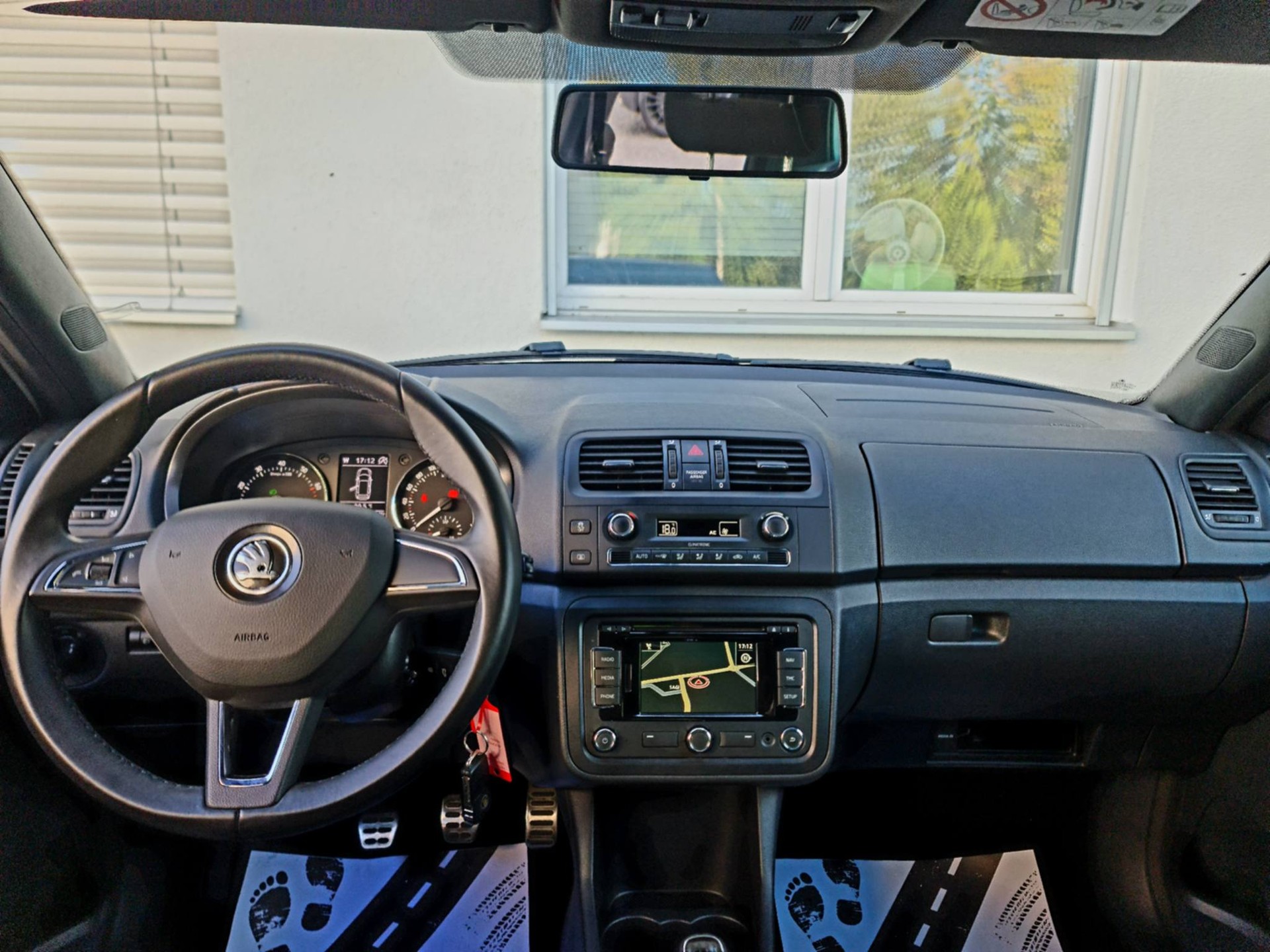 SKODA Fabia 1.2 TSI Monte Carlo-image-14