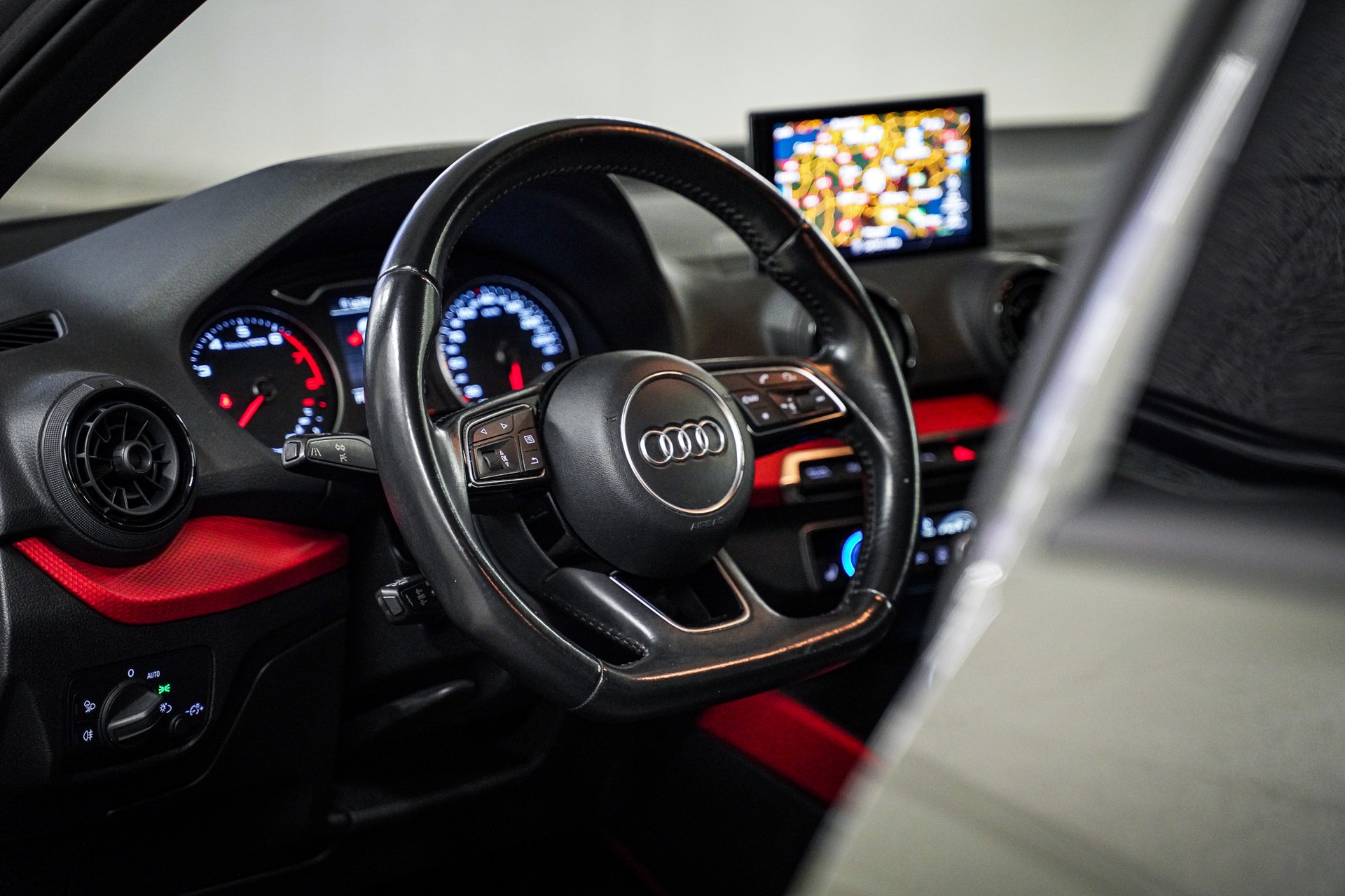 AUDI Q2 1.4 TFSI sport S-tronic-image-12