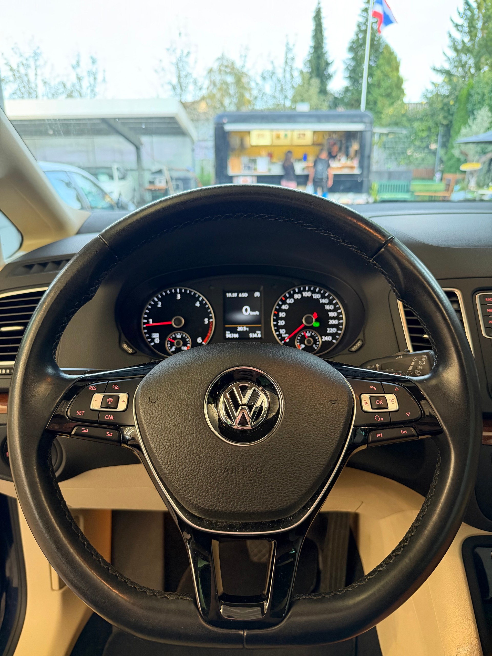 VW Sharan 2.0 TDI SCR Highline DSG 4x4-image-12