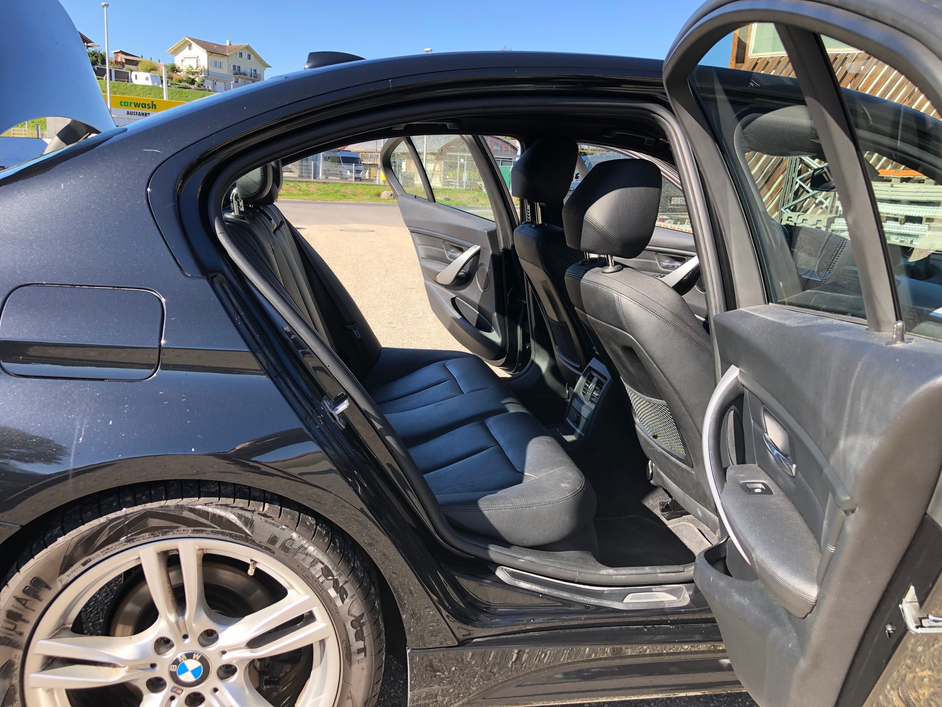 BMW 318d M Sport Line Steptronic-image-9