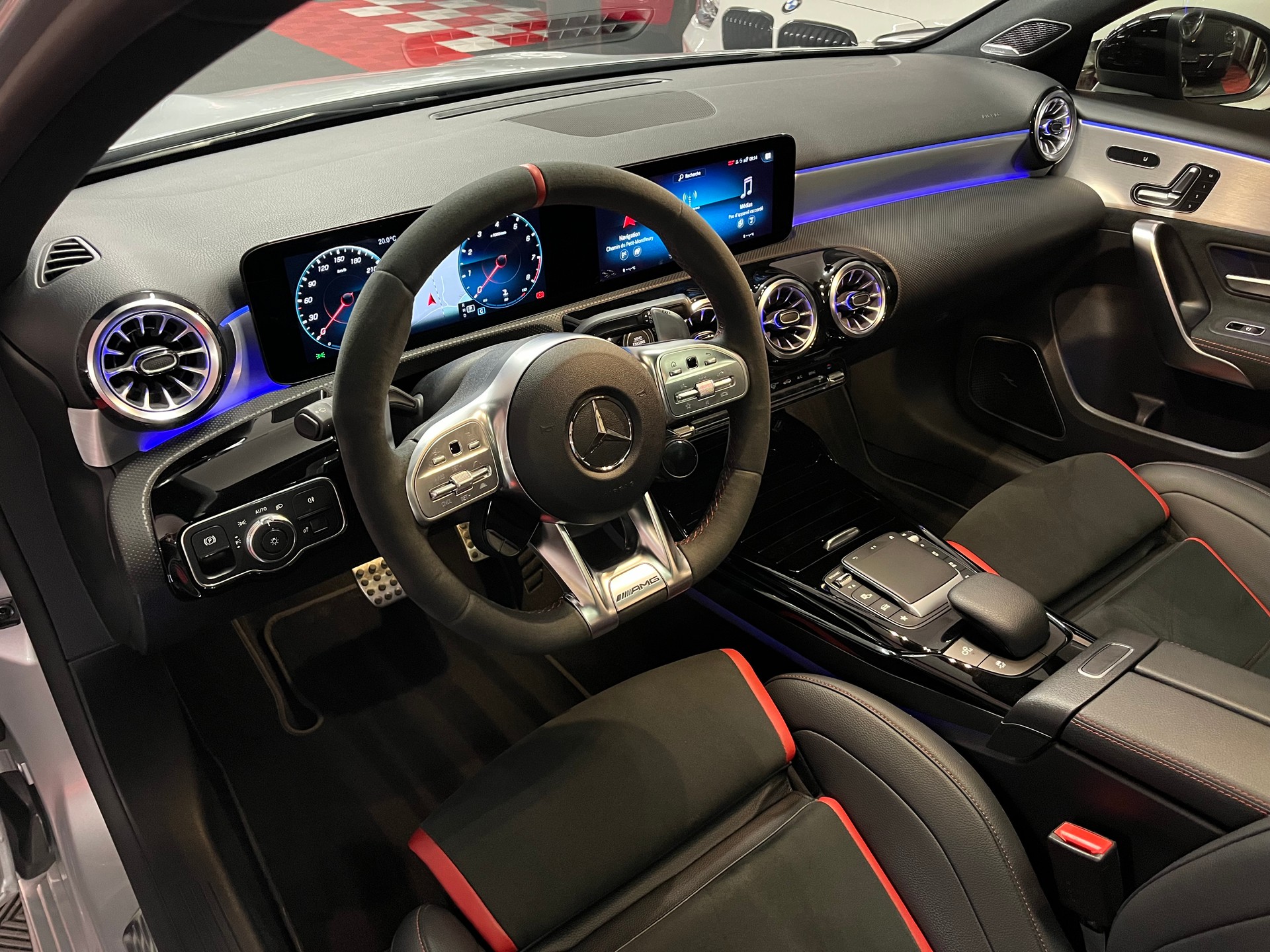MERCEDES-BENZ A 45 S AMG 4Matic+ Speedshift-image-11