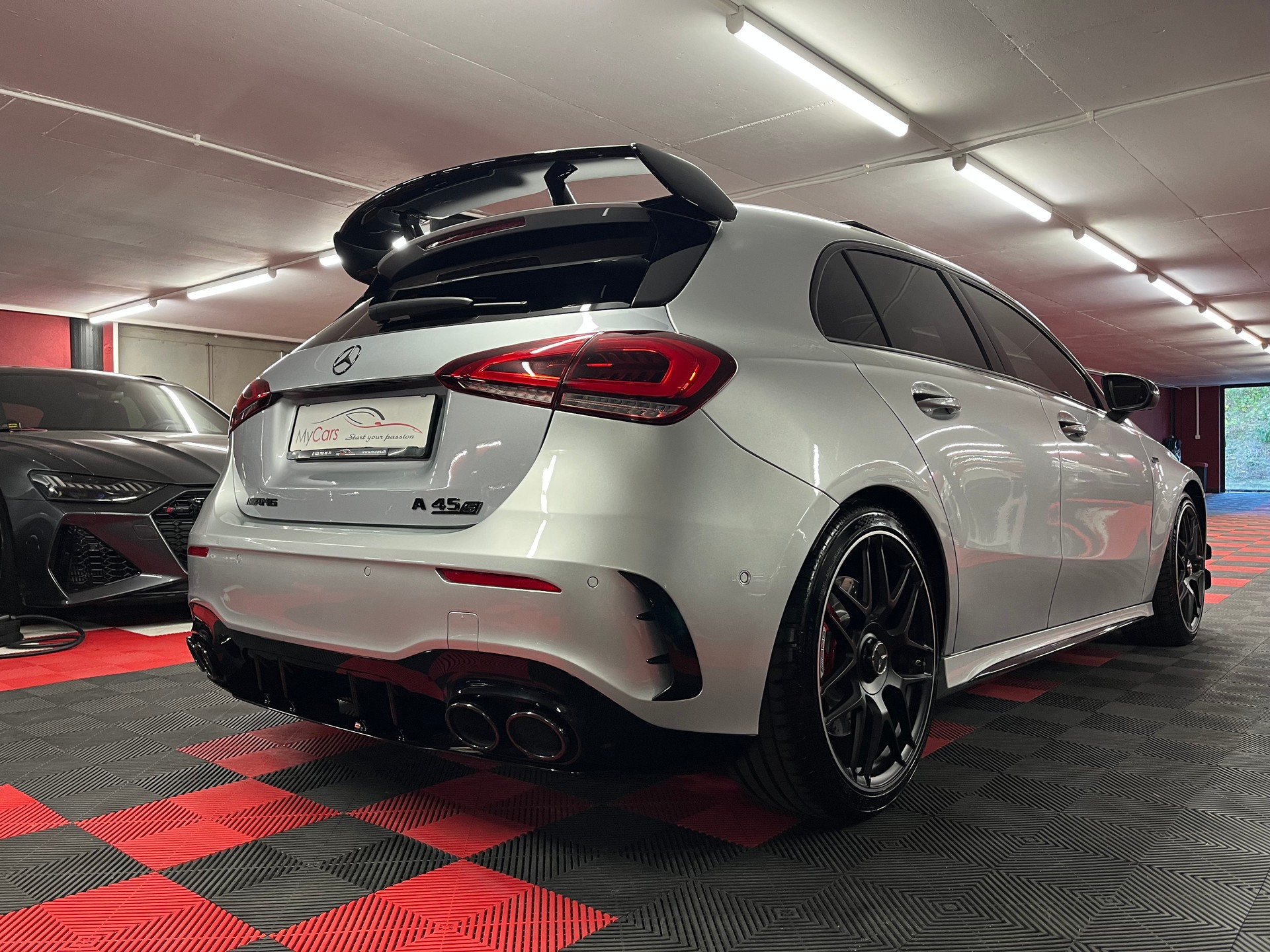 MERCEDES-BENZ A 45 S AMG 4Matic+ Speedshift-image-6