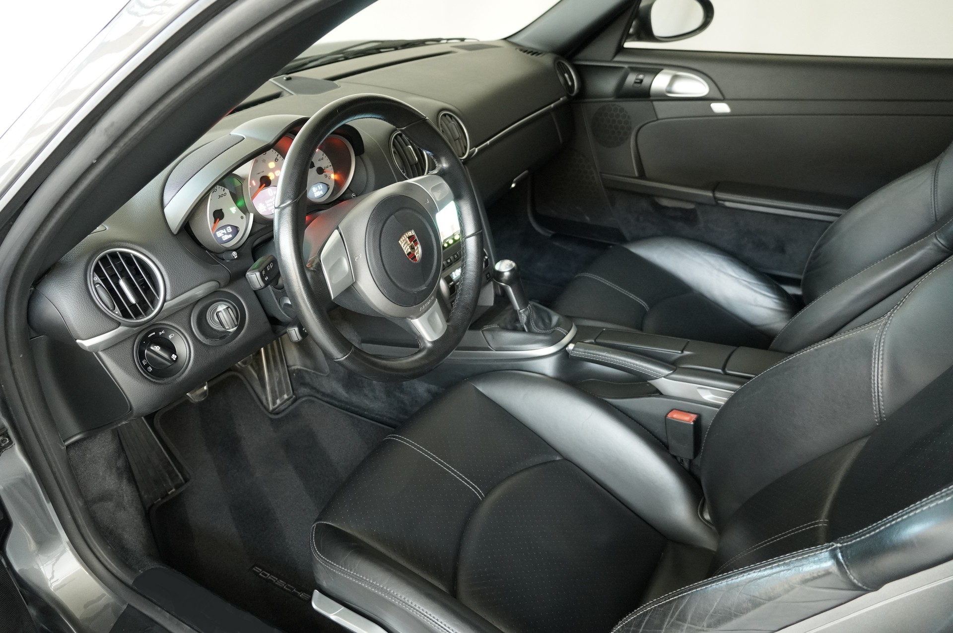 PORSCHE Cayman S 3.4-image-9