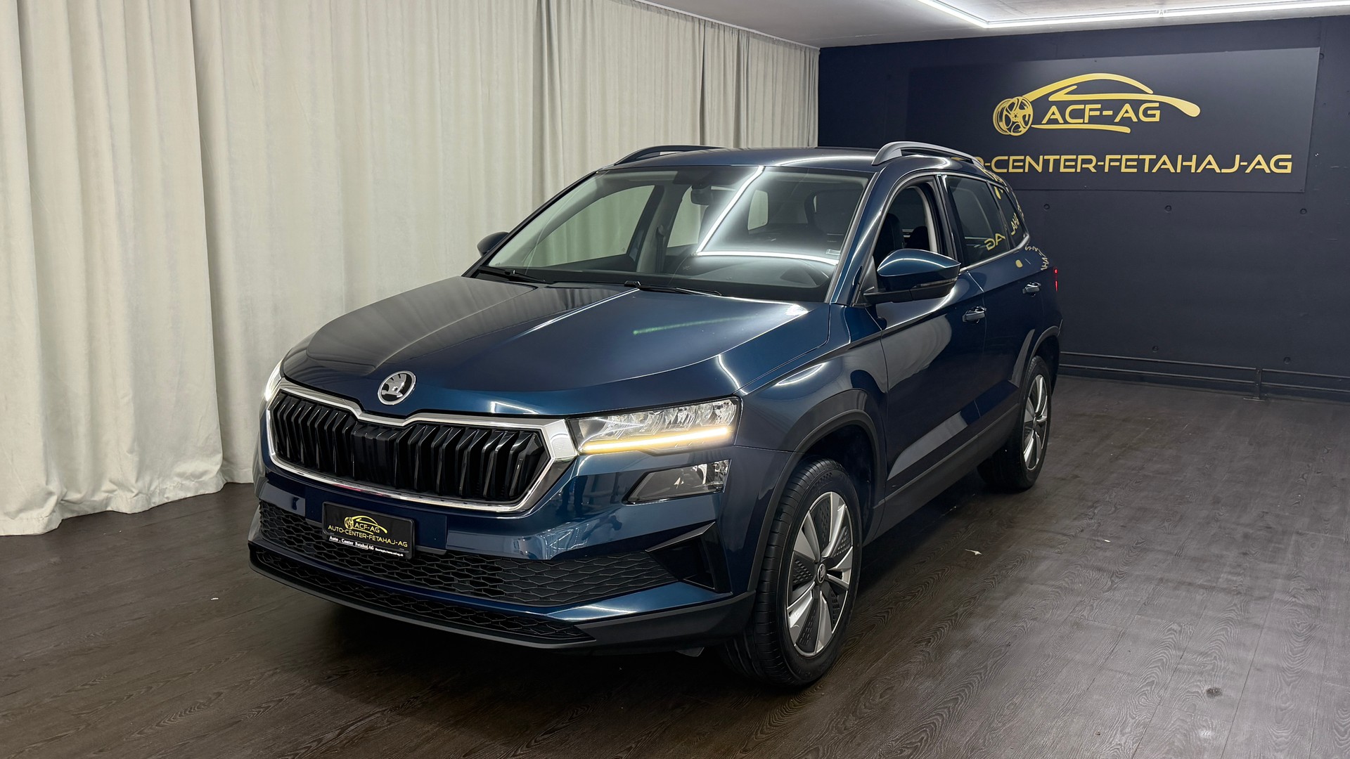 SKODA Karoq 1.0 TSI Ambition-image-0