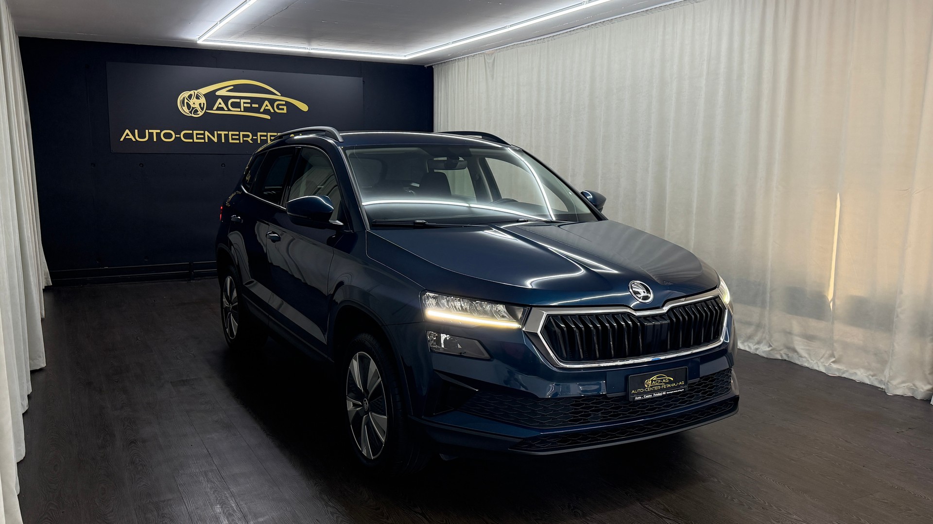 SKODA Karoq 1.0 TSI Ambition-image-2