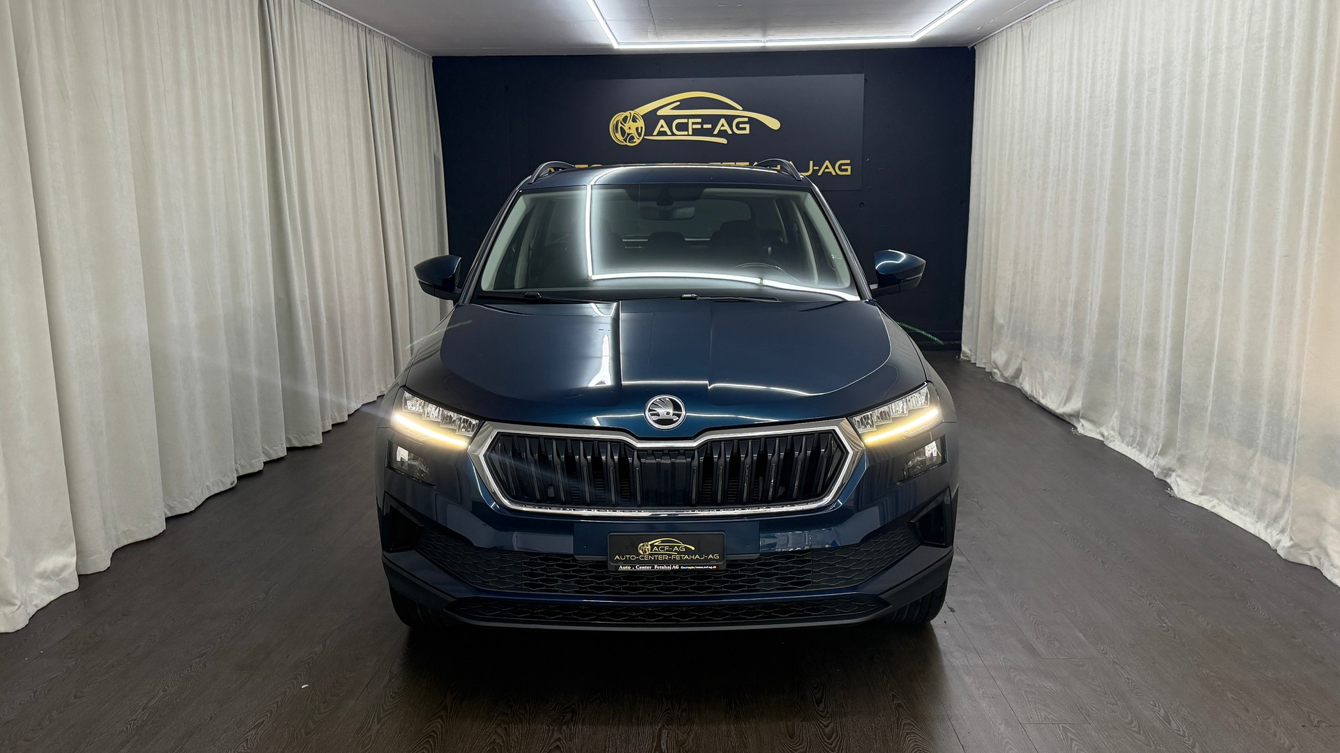 SKODA Karoq 1.0 TSI Ambition-image-1