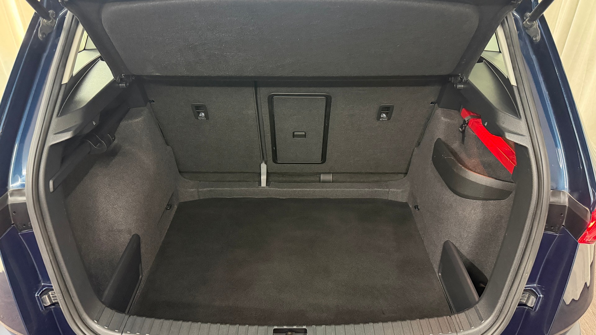SKODA Karoq 1.0 TSI Ambition-image-15