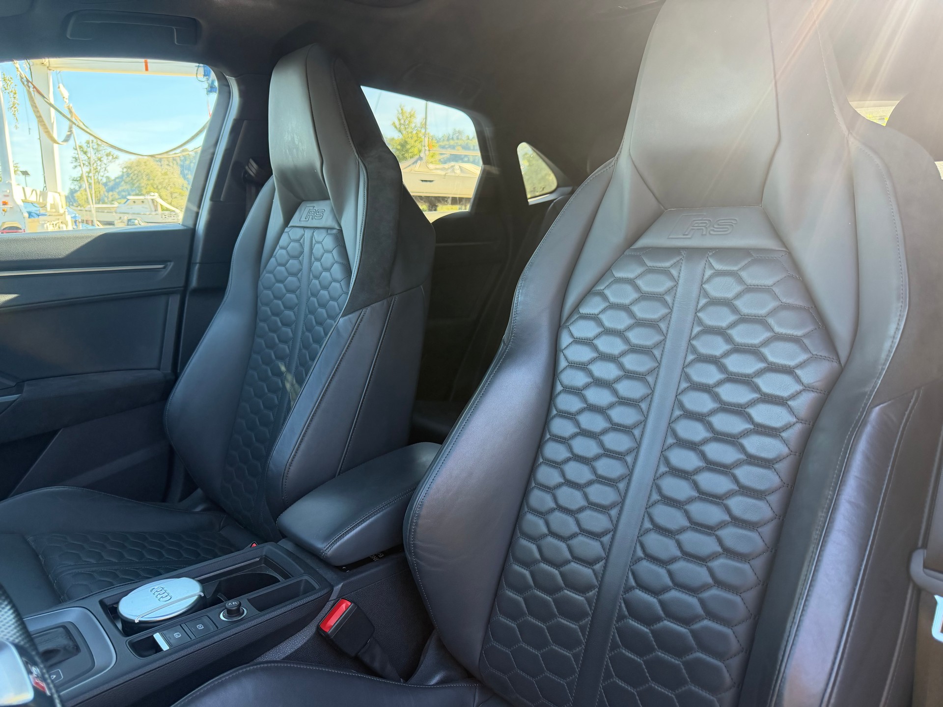 AUDI RSQ3 Sportback-image-12