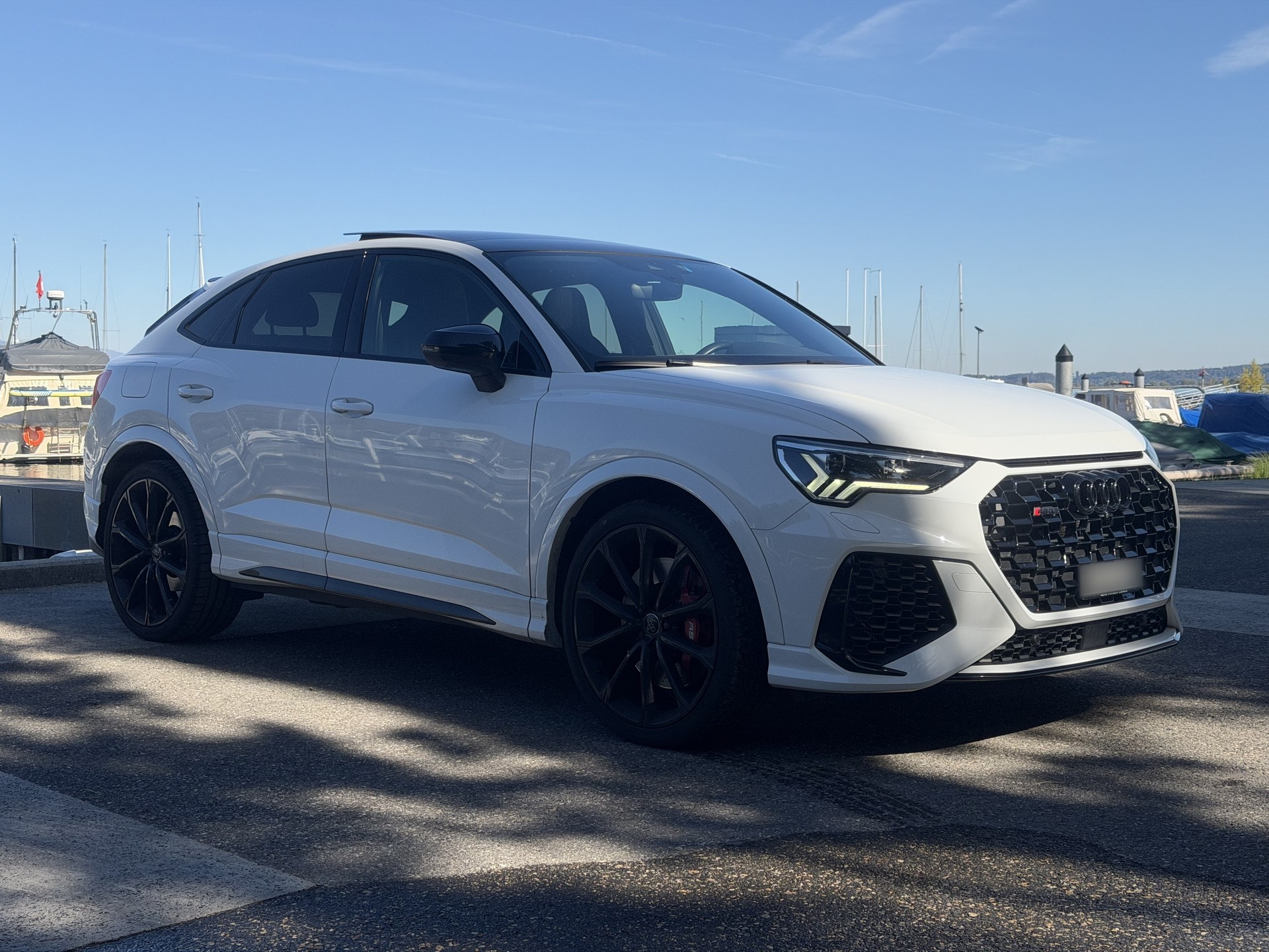 AUDI RSQ3 Sportback-image-1
