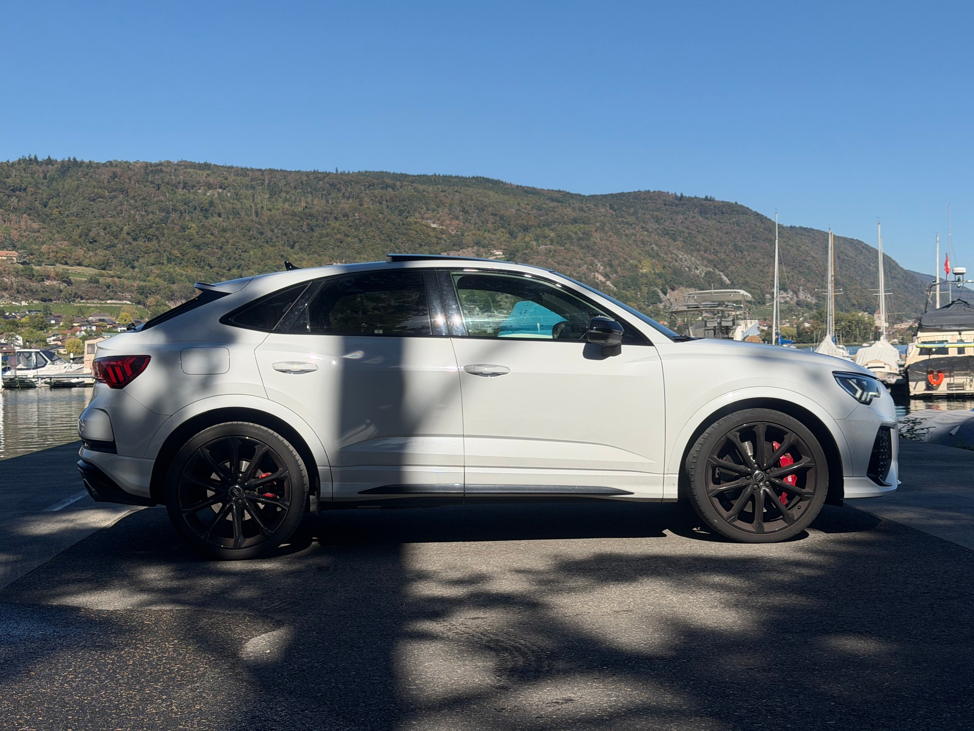 AUDI RSQ3 Sportback-image-9