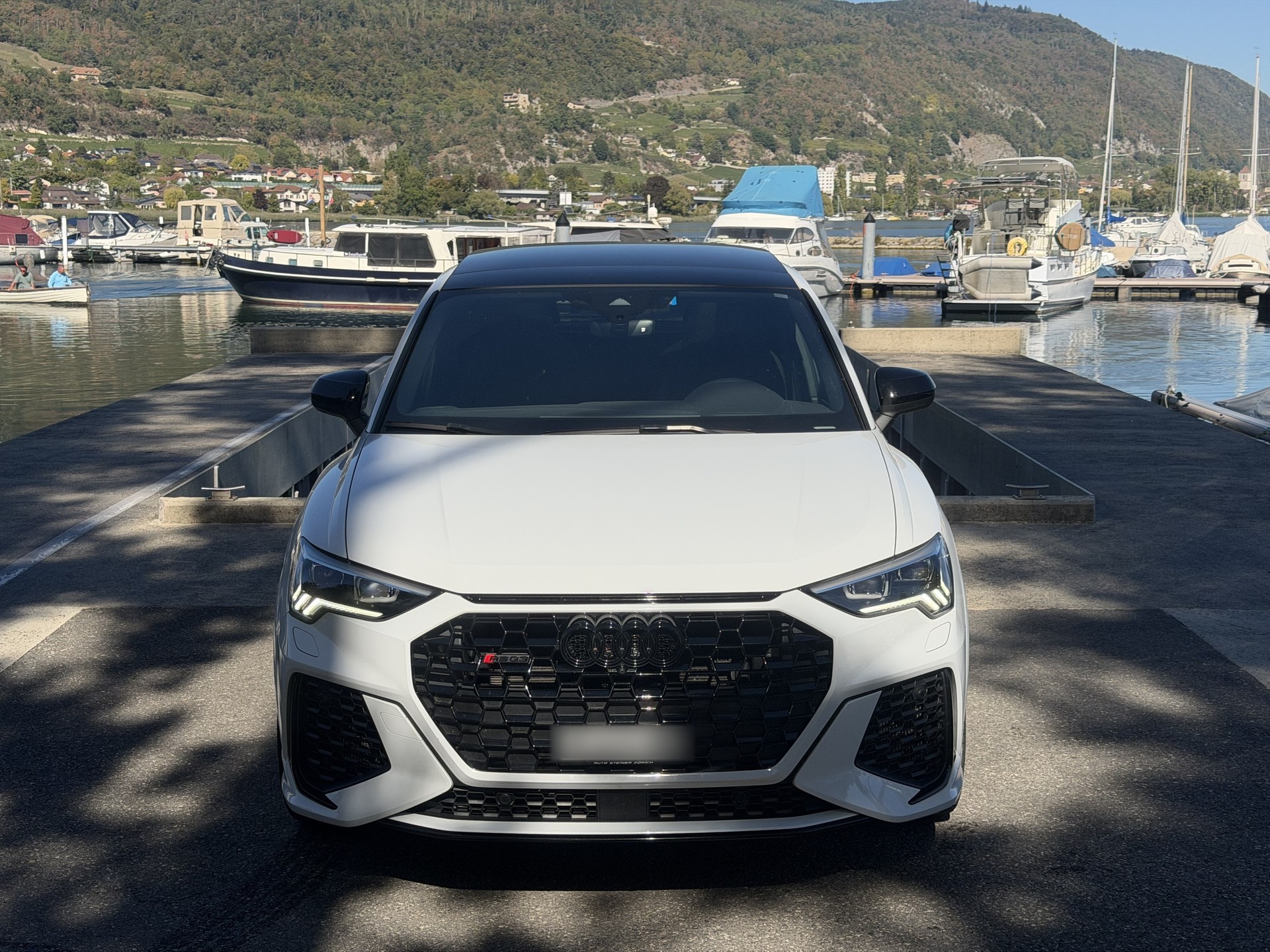 AUDI RSQ3 Sportback-image-2